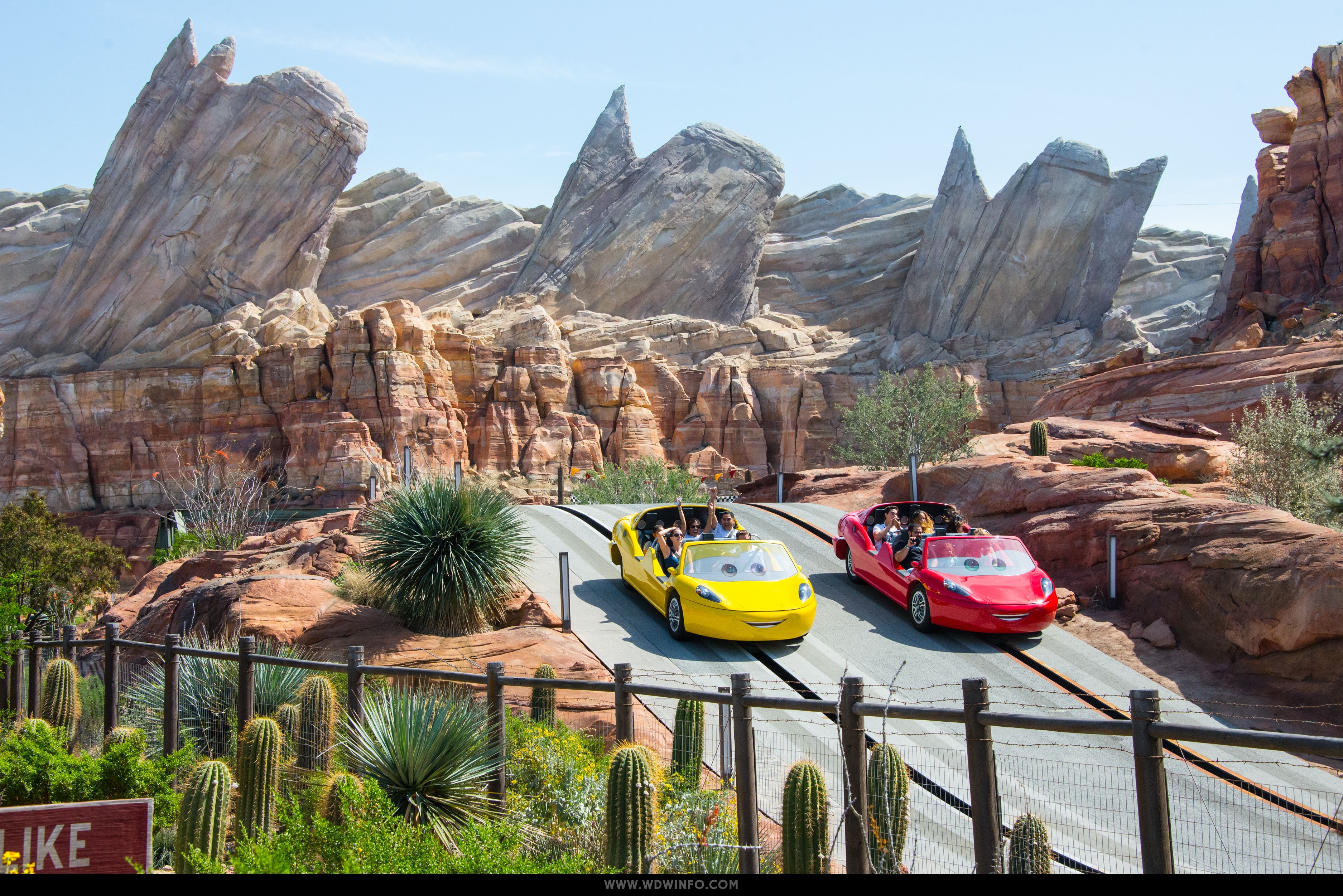 Cars Land Radiator Springs racer, 3750x2503 2K+, Monitor Gaming