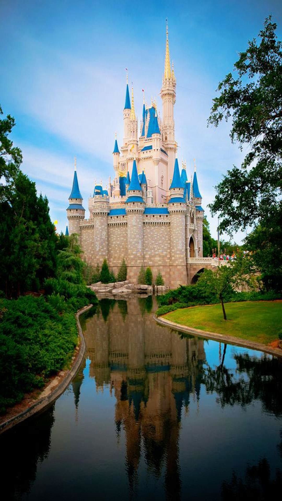 Castello Disney World con lago, 1080x1920 Verticale, iPhone