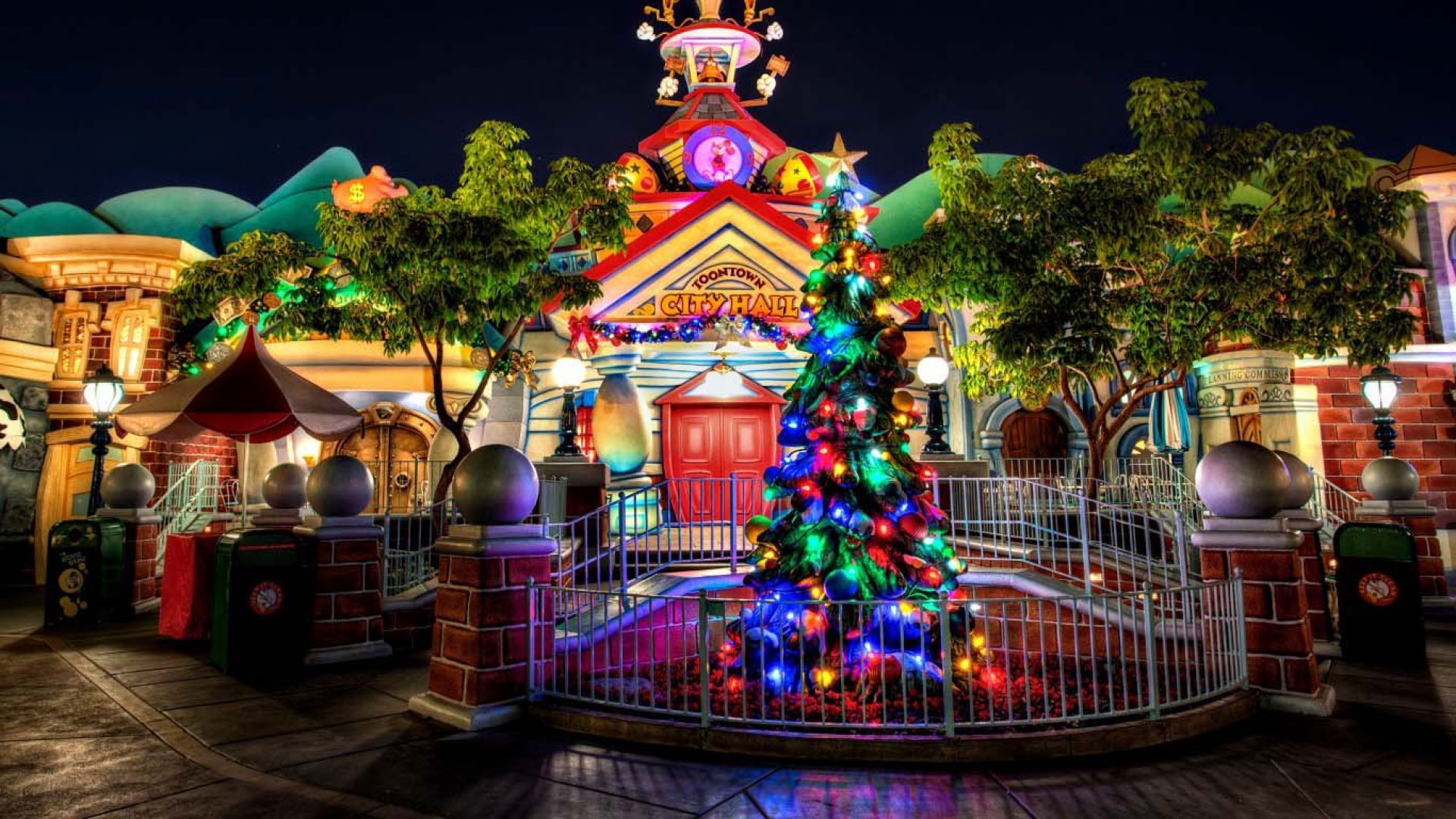 Disneyland natalizio con albero, 1920x1080 Full HD, Desktop