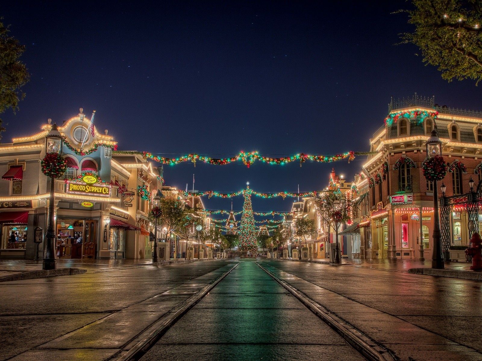 Disneyland Main Street Natale, 1600x1200 HD, Lenovo Legion