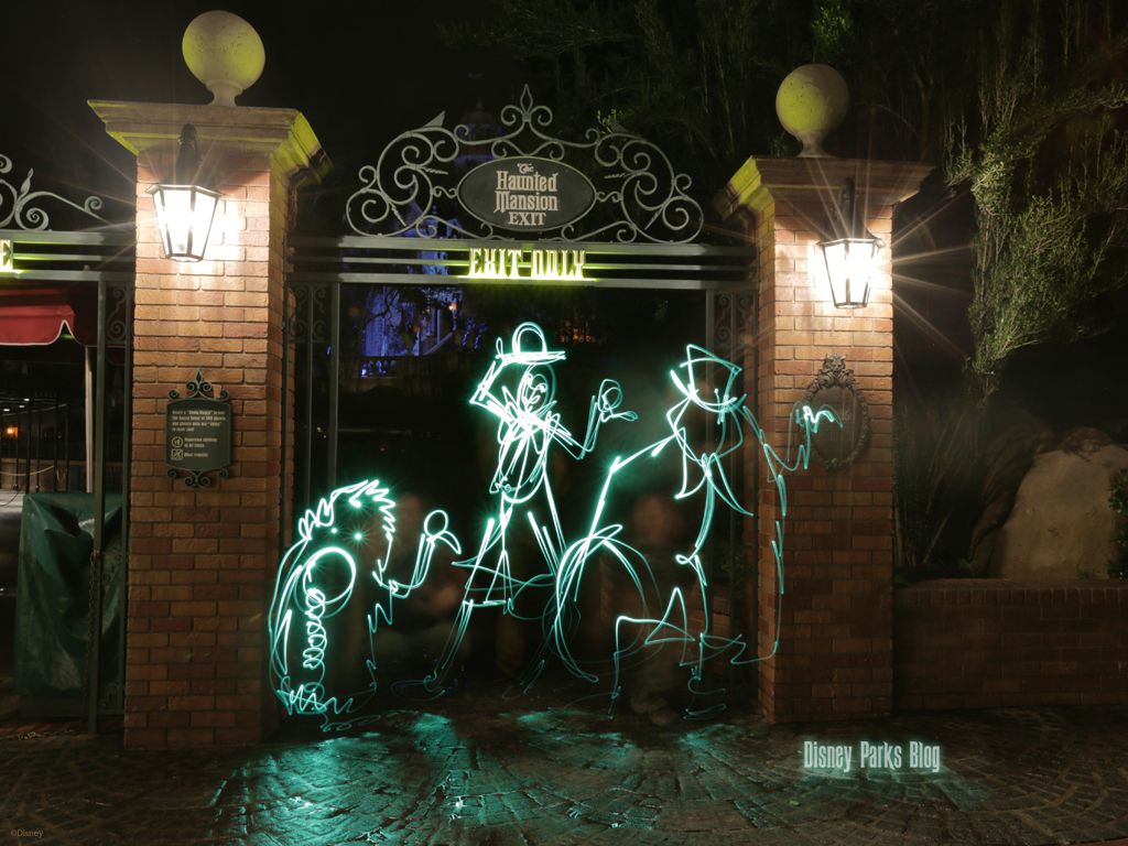 Pioneer Mercantile Disneyland notturno, 1680x1050 HD Ready, PC