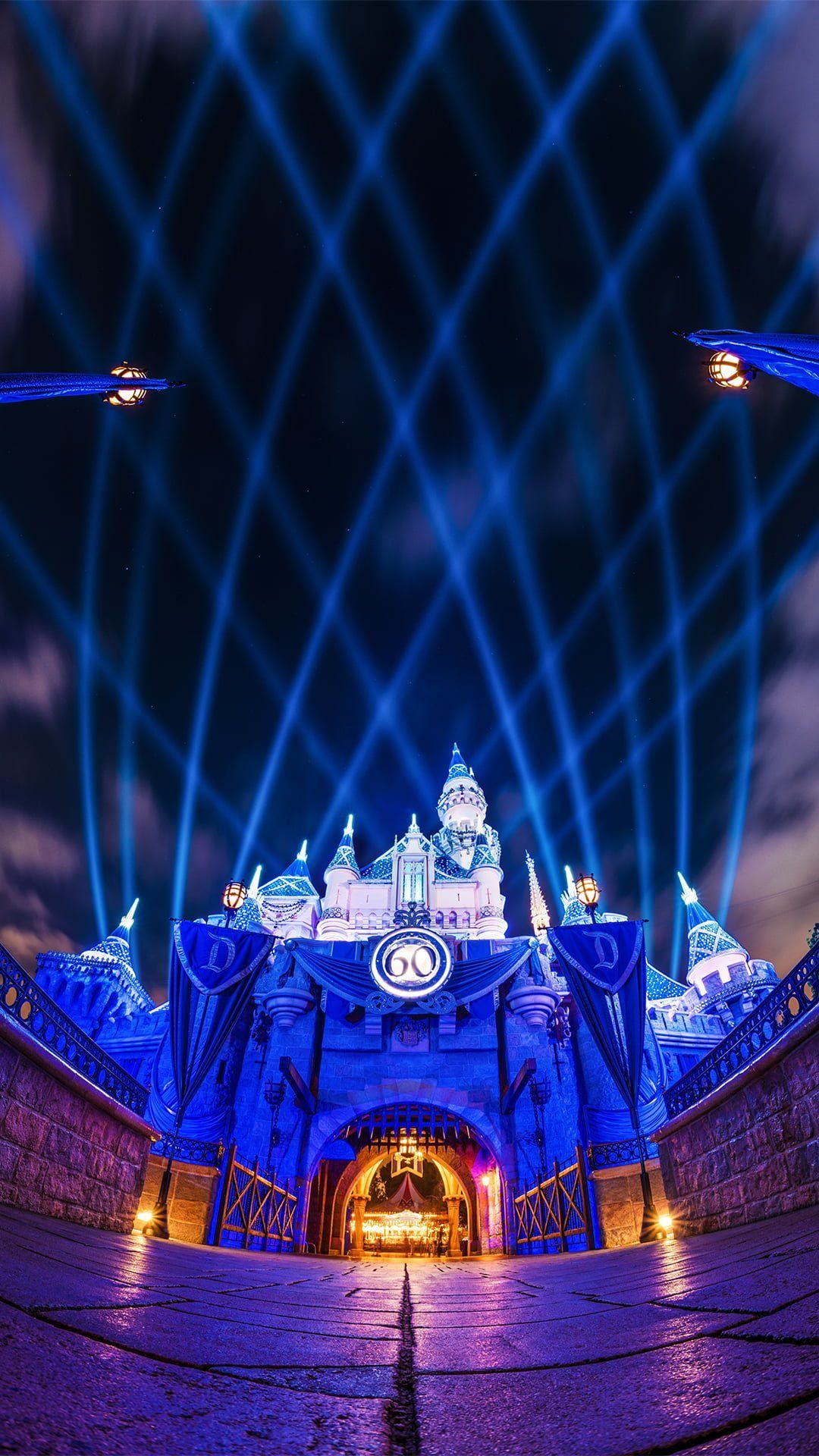 Castello Disneyland luci blu, 1080x1920 Verticale, iPhone Plus