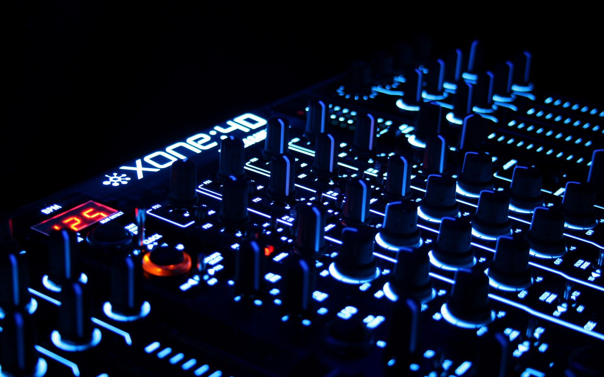Mixer DJ Xone luci blu, 1920x1200 Full HD+ WUXGA, Desktop
