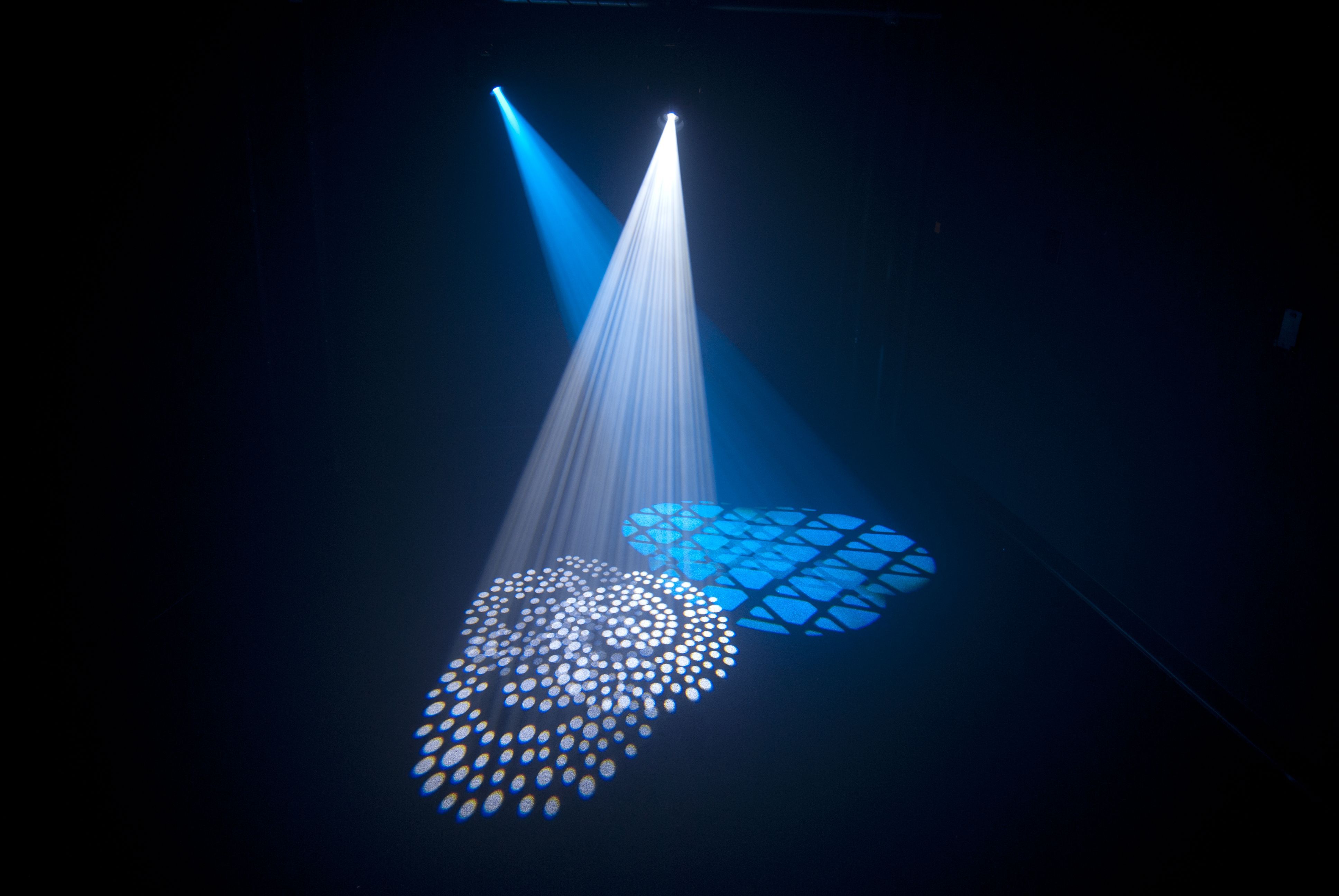Fasci di luce DJ blu, 3872x2592 Ultra HD, 4K TV