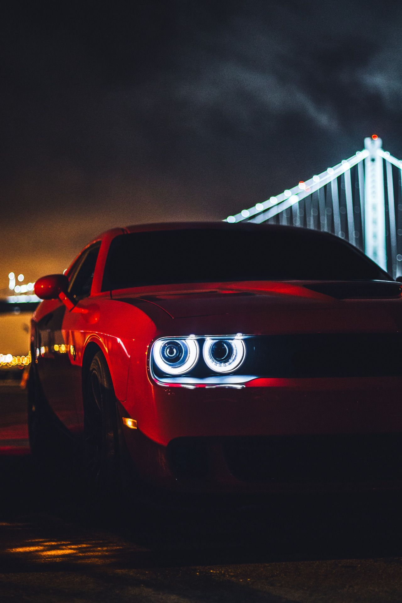 Dodge Challenger rossa notturna, Mopar, 1280x1920 Full HD Verticale, iPhone