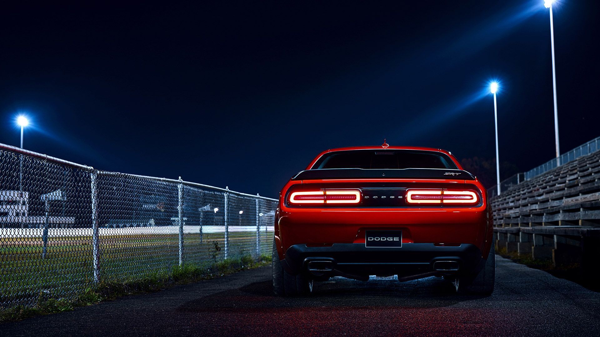 Dodge Challenger rossa notte, 1920x1080 1080p, Laptop