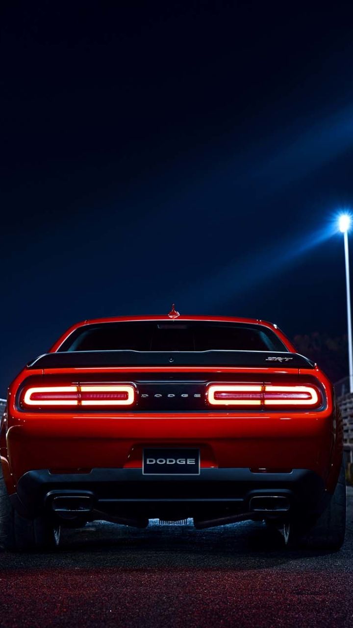 Dodge Challenger rossa notturna, 720x1280 Verticale, Telefono