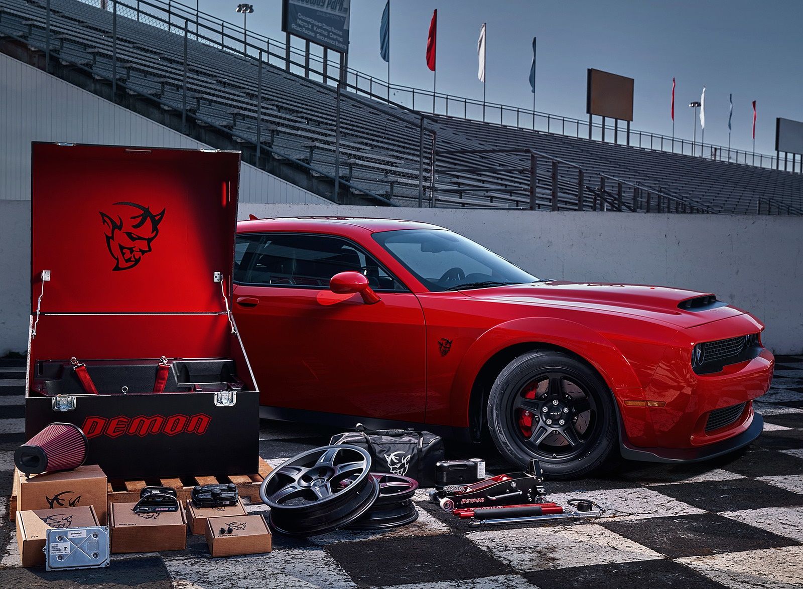 Dodge Challenger Demon rossa, quarto di miglio, 1600x1174 HD Ready, PC