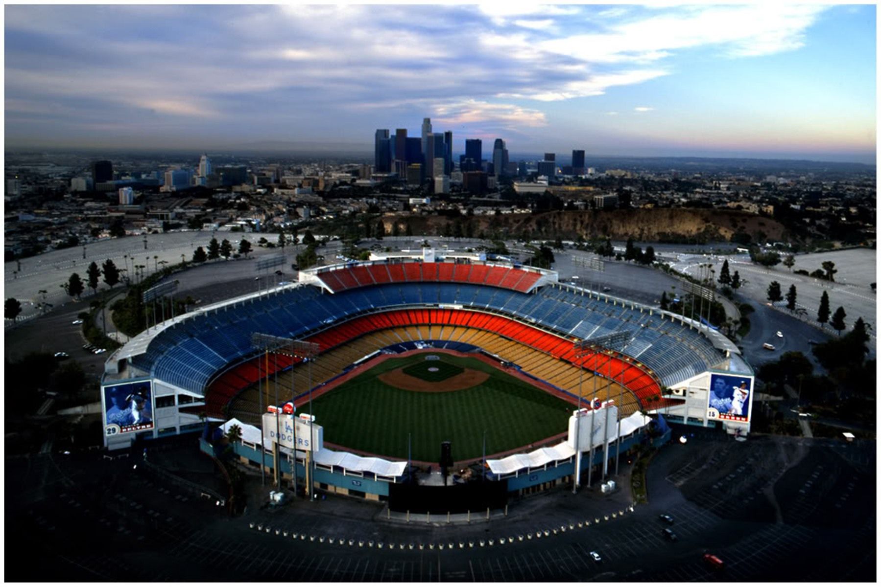 Skyline Los Angeles con stadio, Hollywood, 1242x2208 Full HD Verticale, iPhone