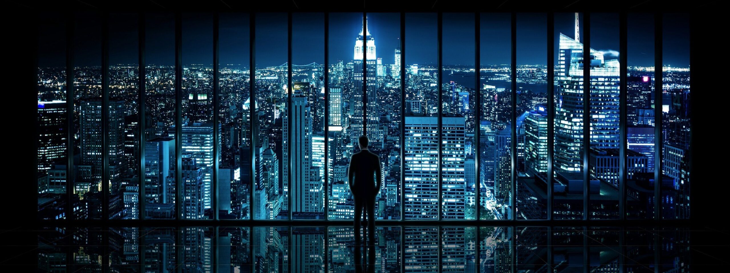 Uomo silhouette skyline notturno, 2560x960 21:9, Ultrawide