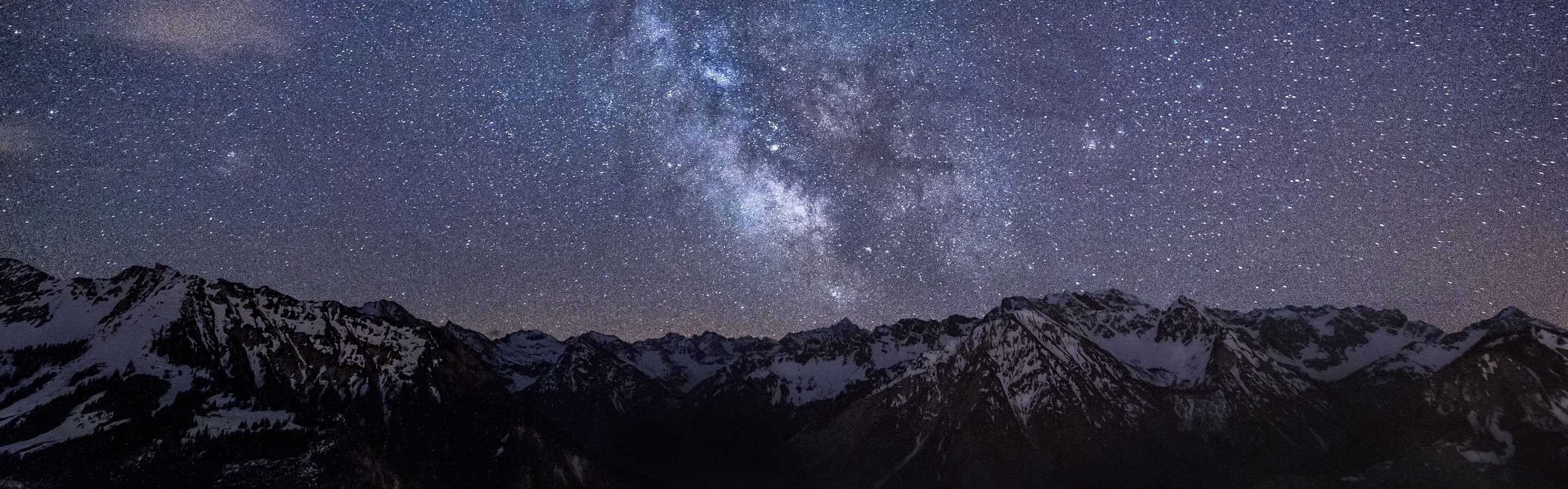 Montagne innevate sotto via lattea, 2880x900 21:9, Ultrawide