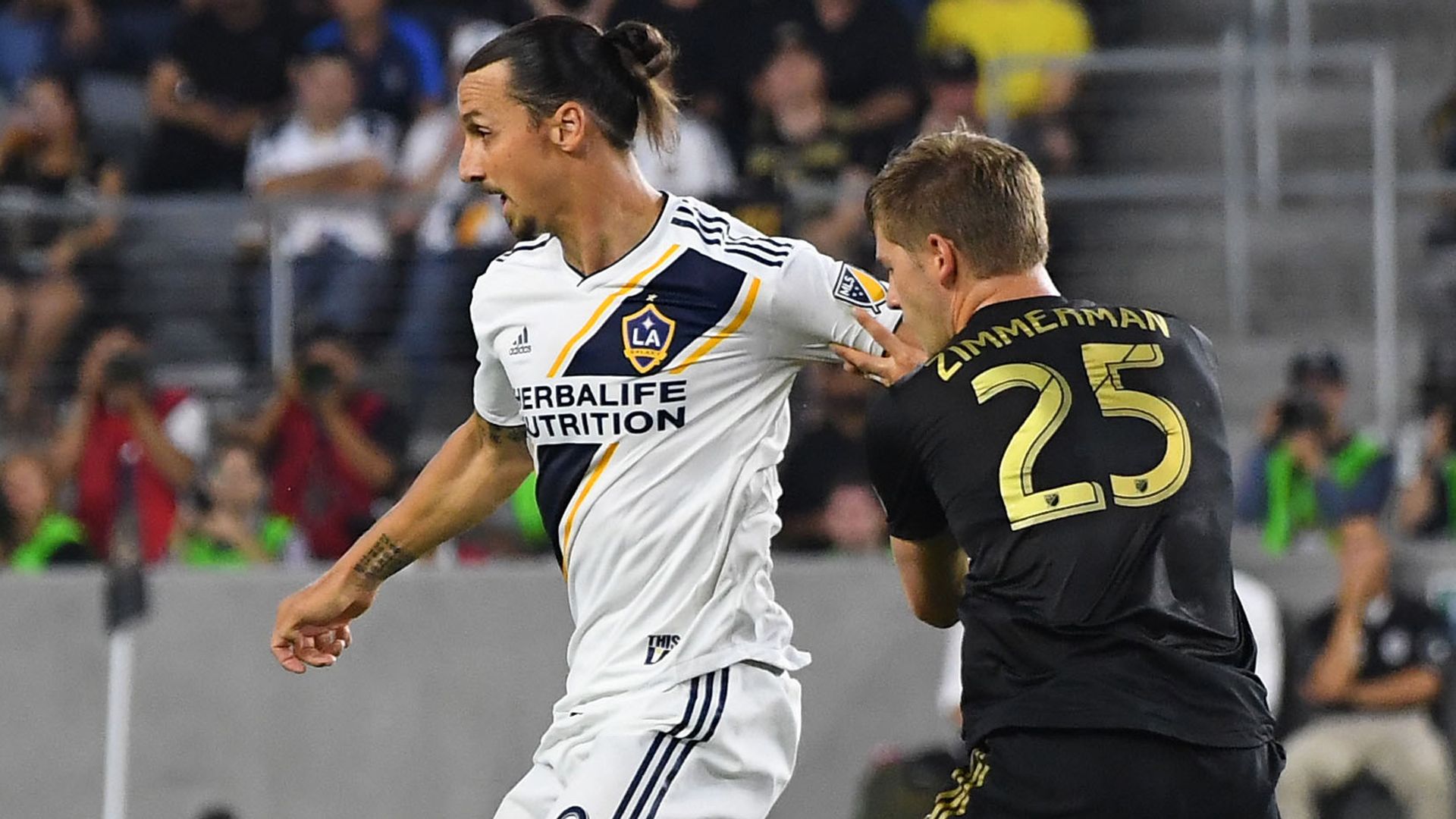 Calciatore LA Galaxy in campo, 1600x1200 HD Ready, Desktop