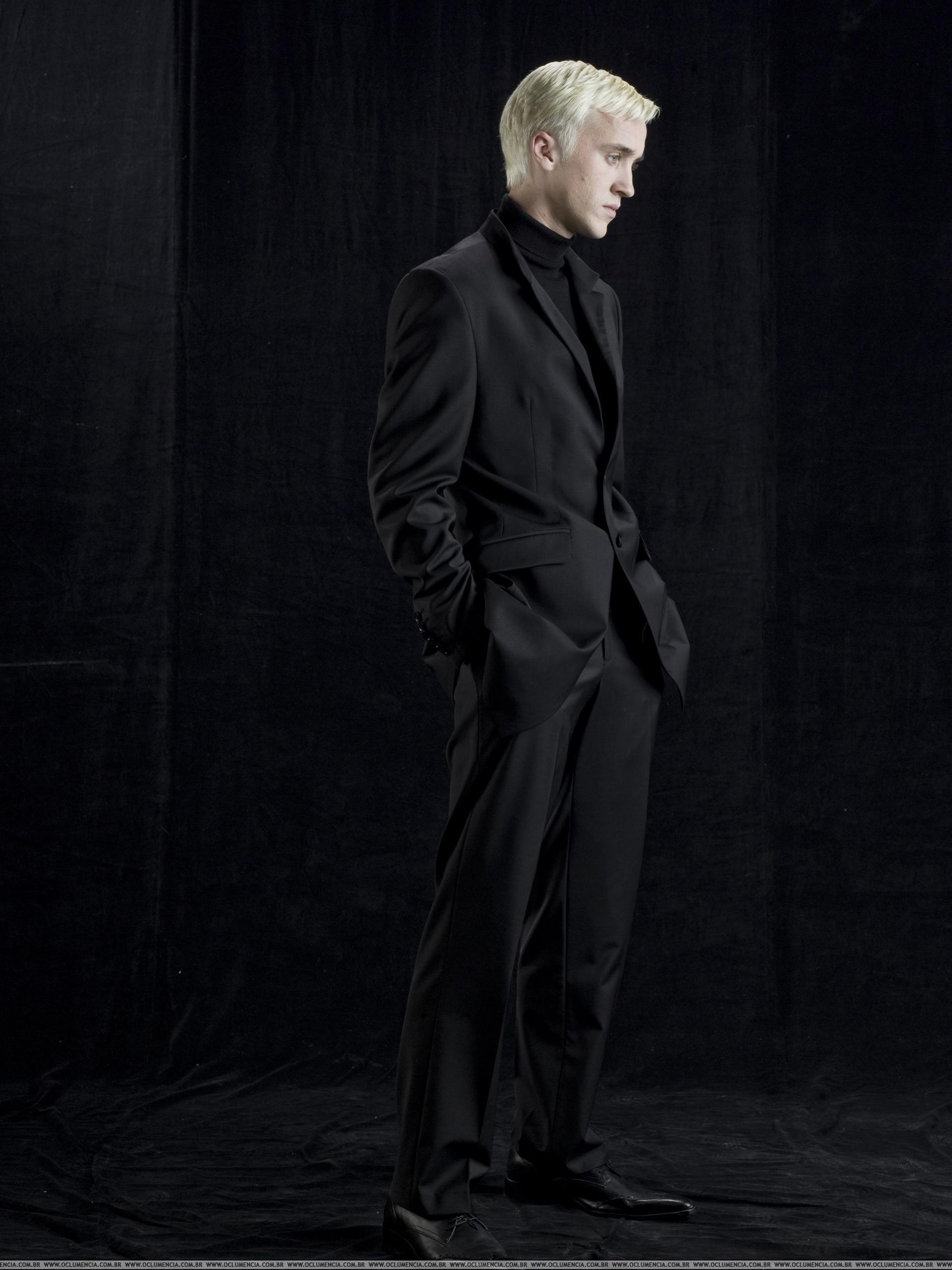 Draco Malfoy in abito nero, Serpeverde, 1920x2560 Full HD Verticale, iPhone