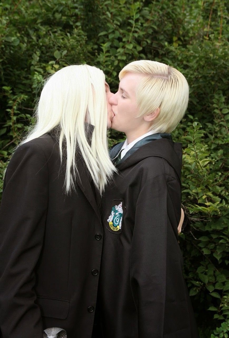 Cosplay Draco Malfoy Slytherin bacio, 869x1280 Full HD Verticale, Smartphone