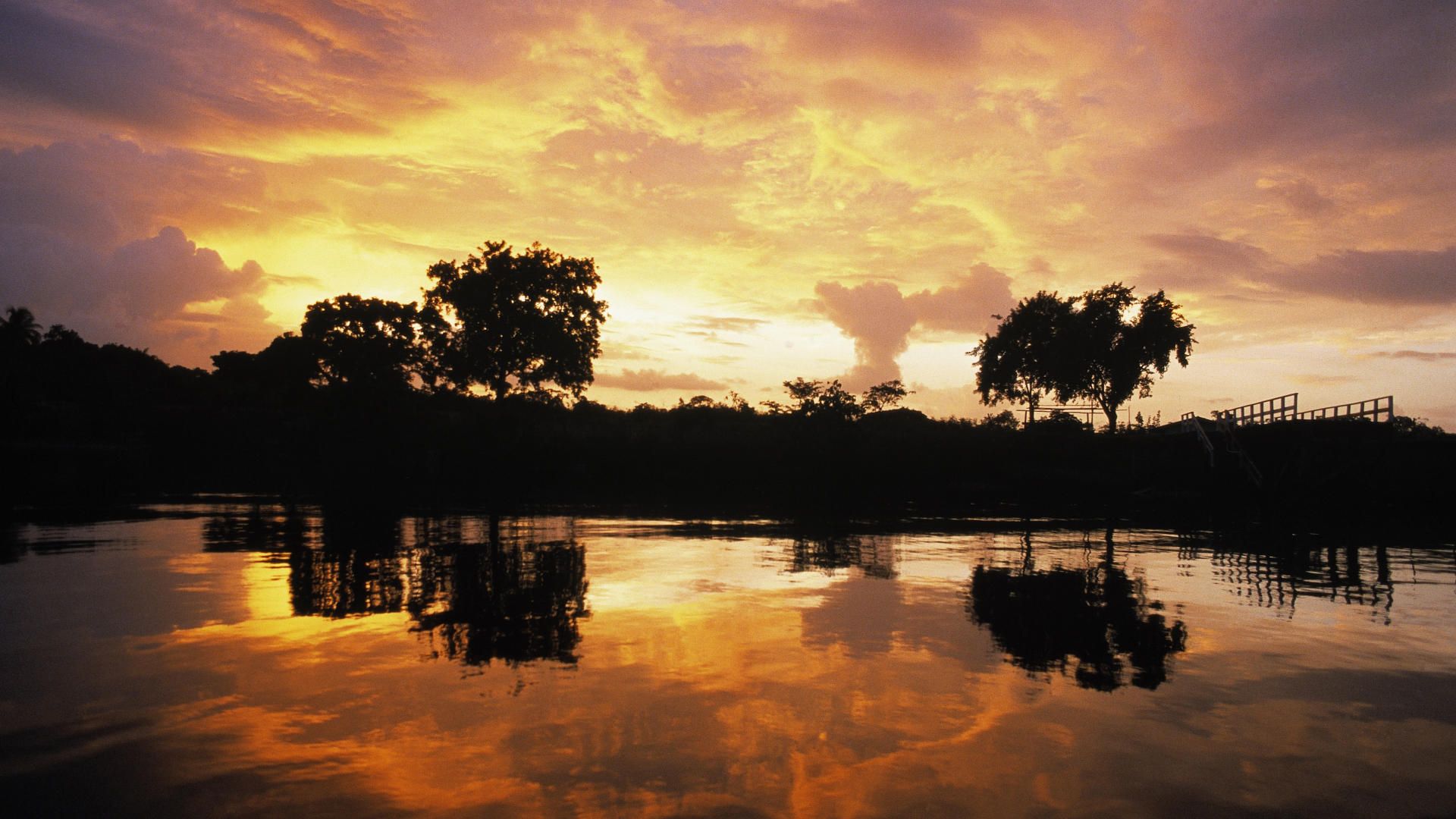 Tramonto drammatico su lago, 1920x1080 Full HD 1080p, Desktop