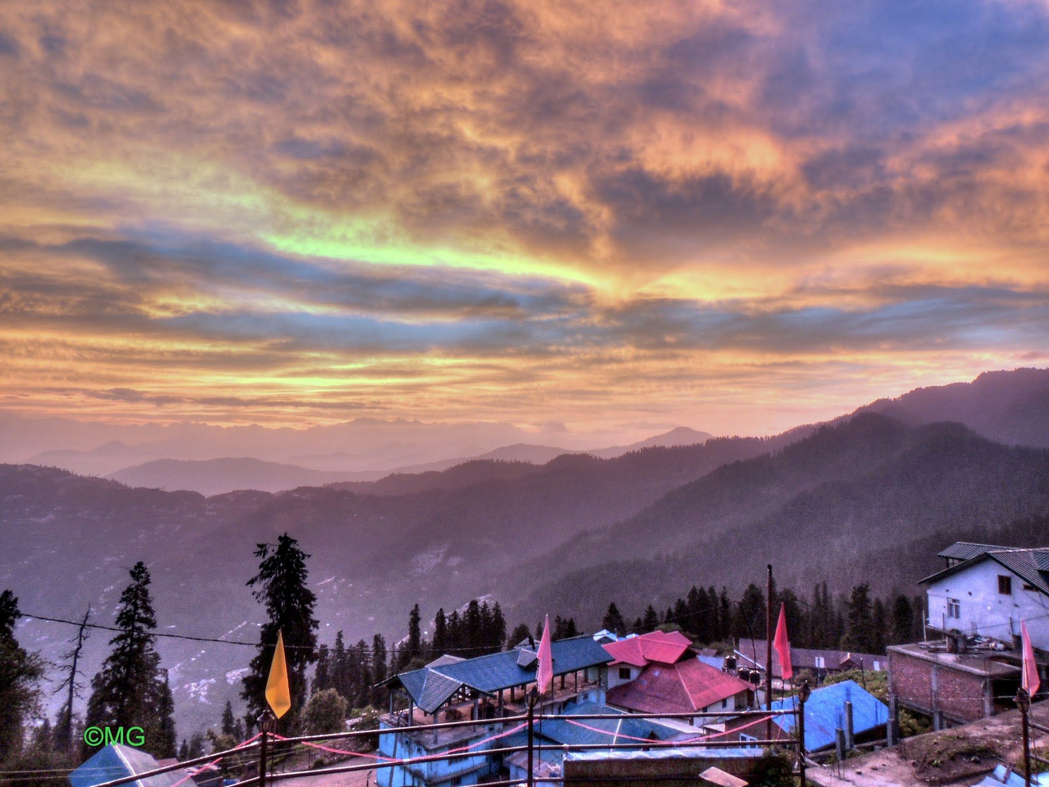 Collina di Shimla cielo drammatico, 2048x1536 alta risoluzione, Desktop