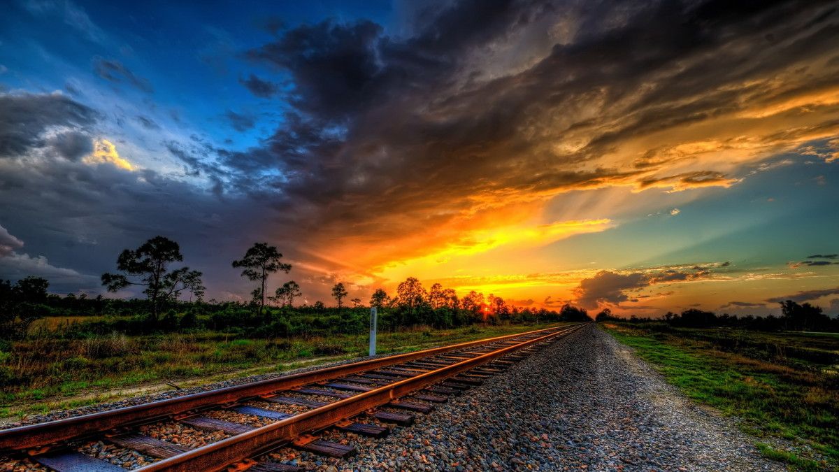 Binari ferroviari tramonto drammatico, 1200x675 HD, Laptop