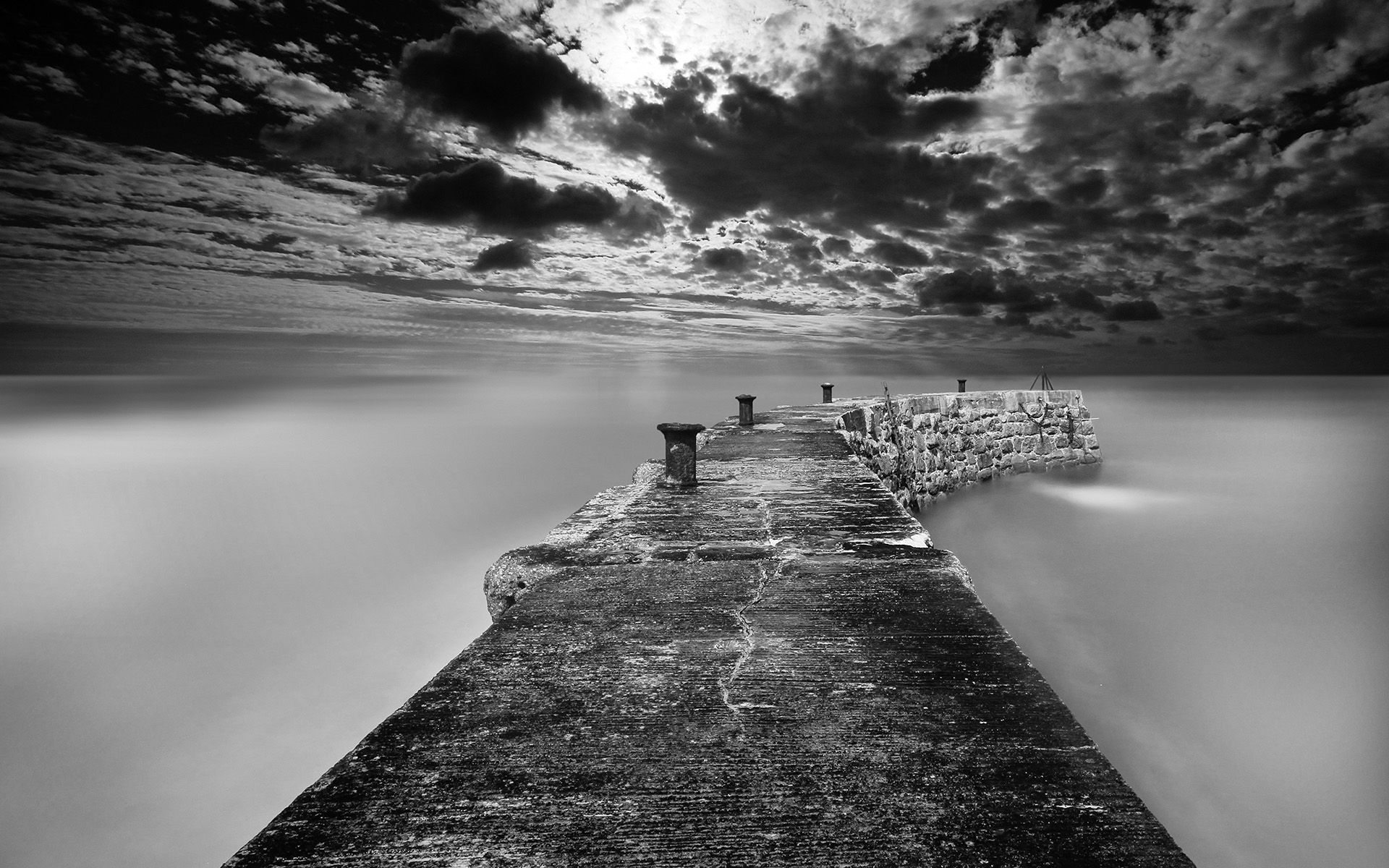 Molo cielo drammatico bianco nero, 1920x1200 WUXGA, Desktop