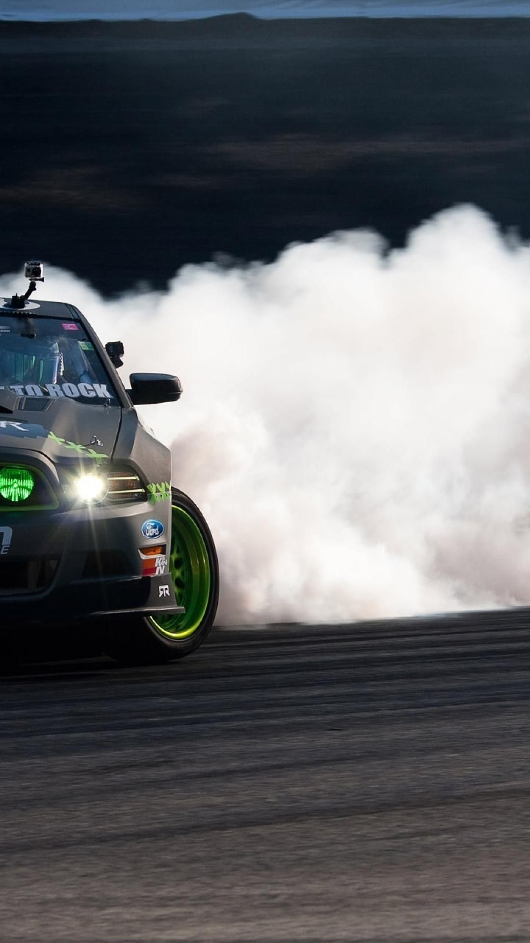Auto da drift fumo verde, 1080x1920 Full HD Verticale, Smartphone