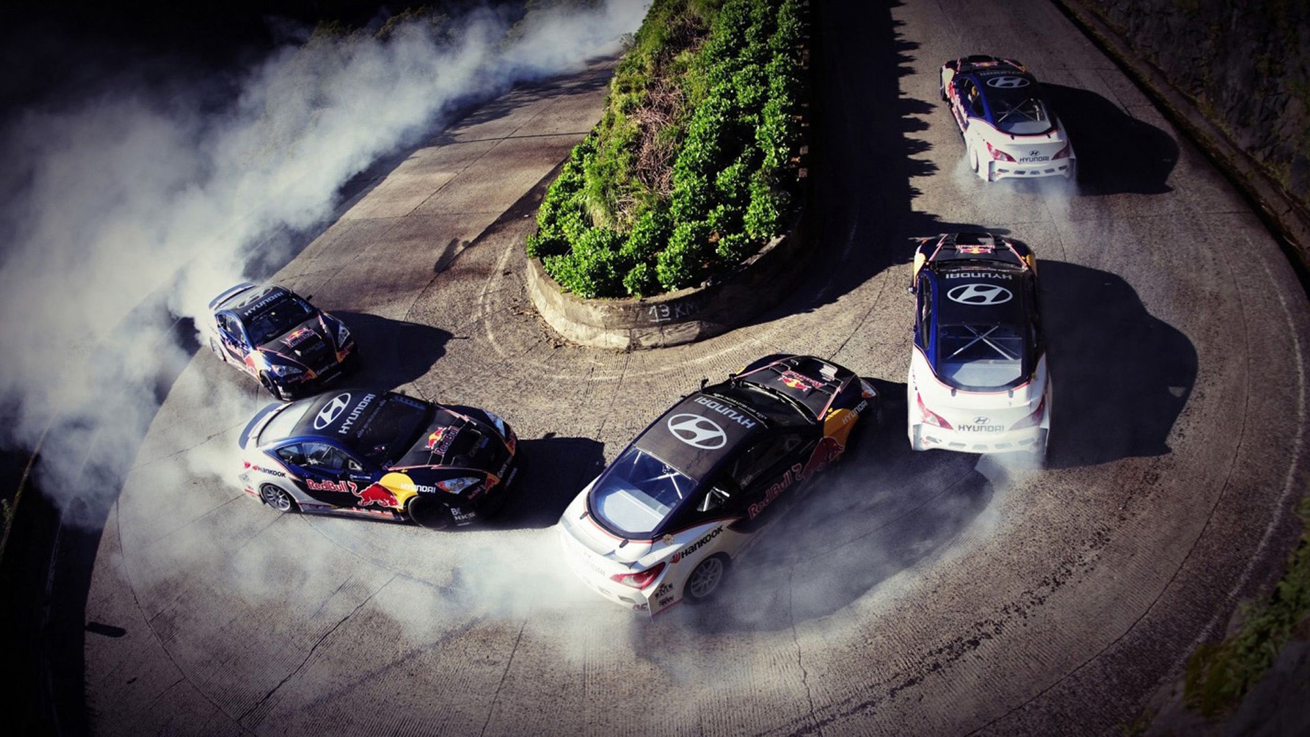 Auto da drifting Red Bull, 2560x1440 2K QHD, Monitor Gaming