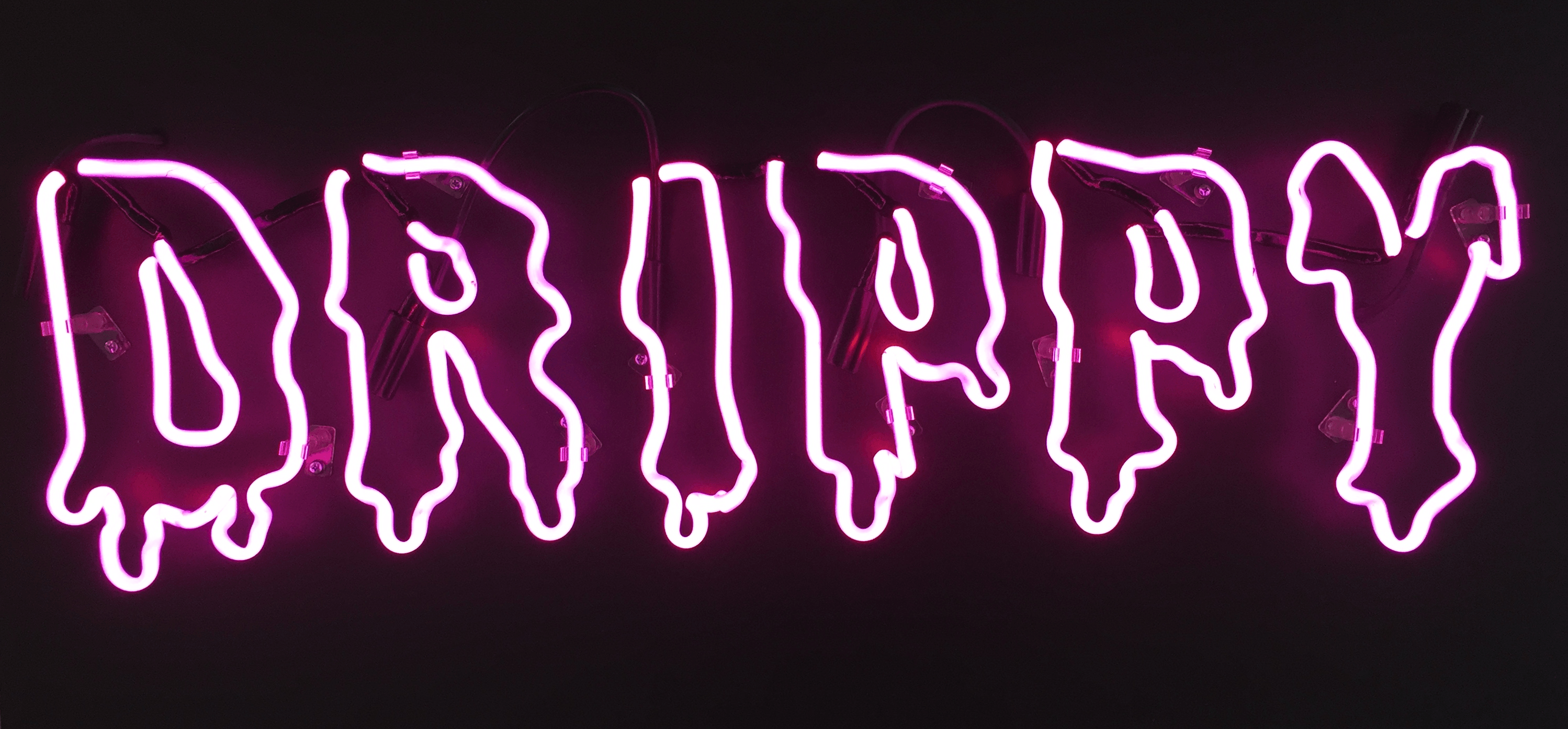 Scritta neon rosa Drippy, 2997x1394 2K QHD, PC