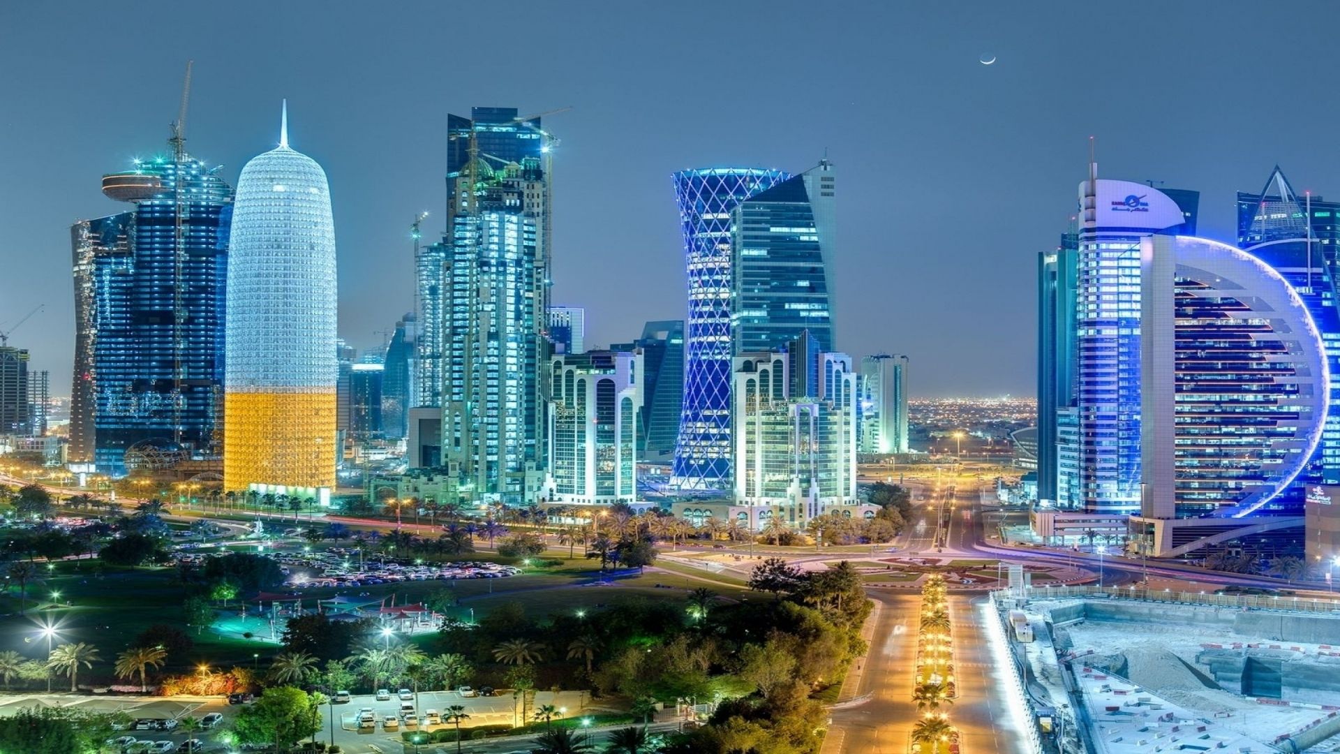 Skyline notturno Dubai grattacieli, 1920x1080 1080p, Desktop
