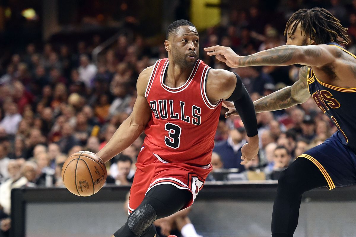 Giocatore Chicago Bulls con pallone, 2560x1600 2K, Desktop