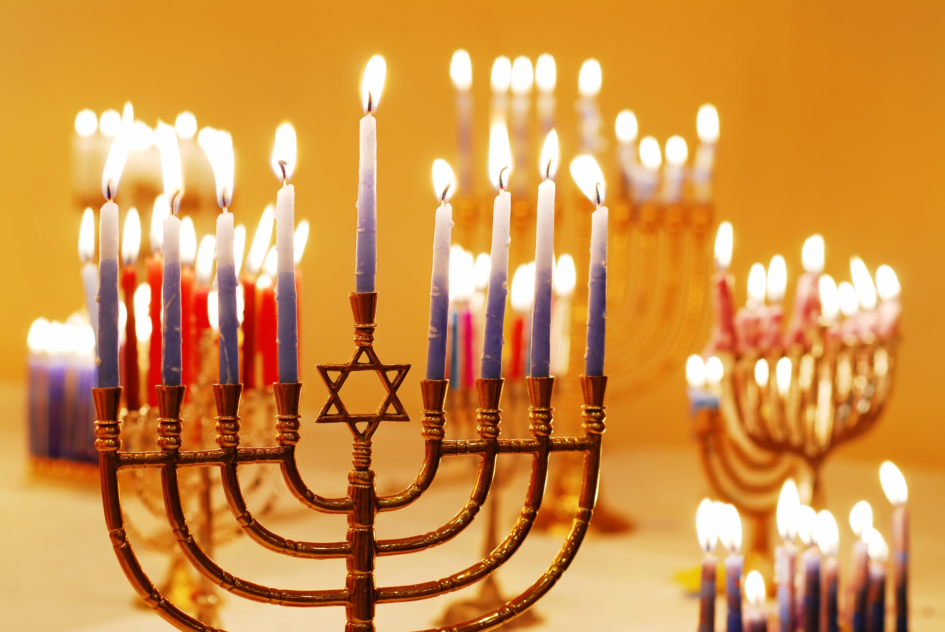 Menorah con candele accese, 3872x2592 Ultra HD, PC
