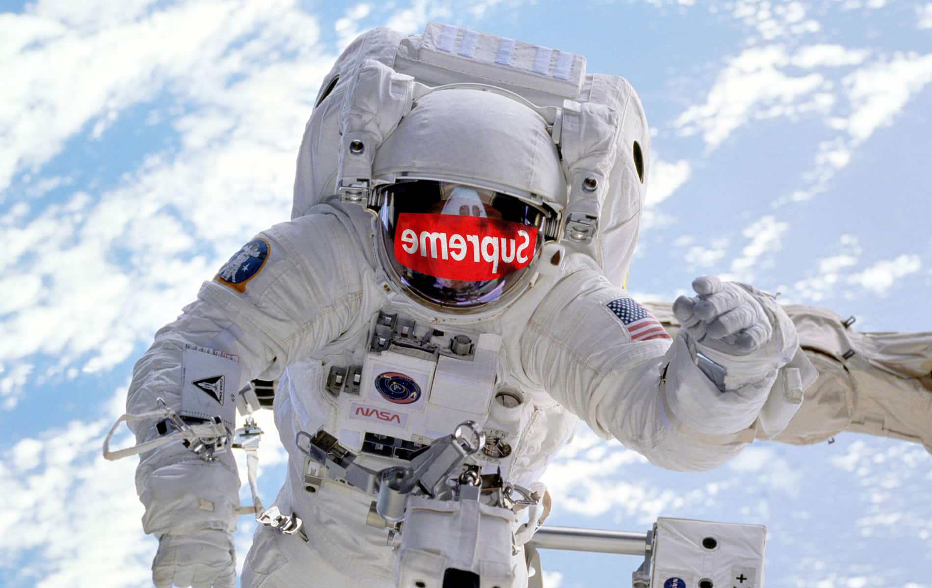 Astronauta con logo Supreme, streetwear, 1900x1200 HD Ready, Desktop