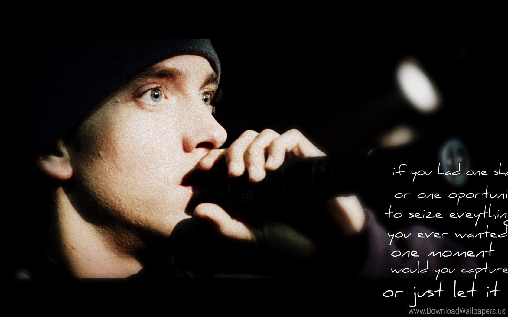 Eminem con cappuccio e testo, 1680x1050 HD, MacBook Pro