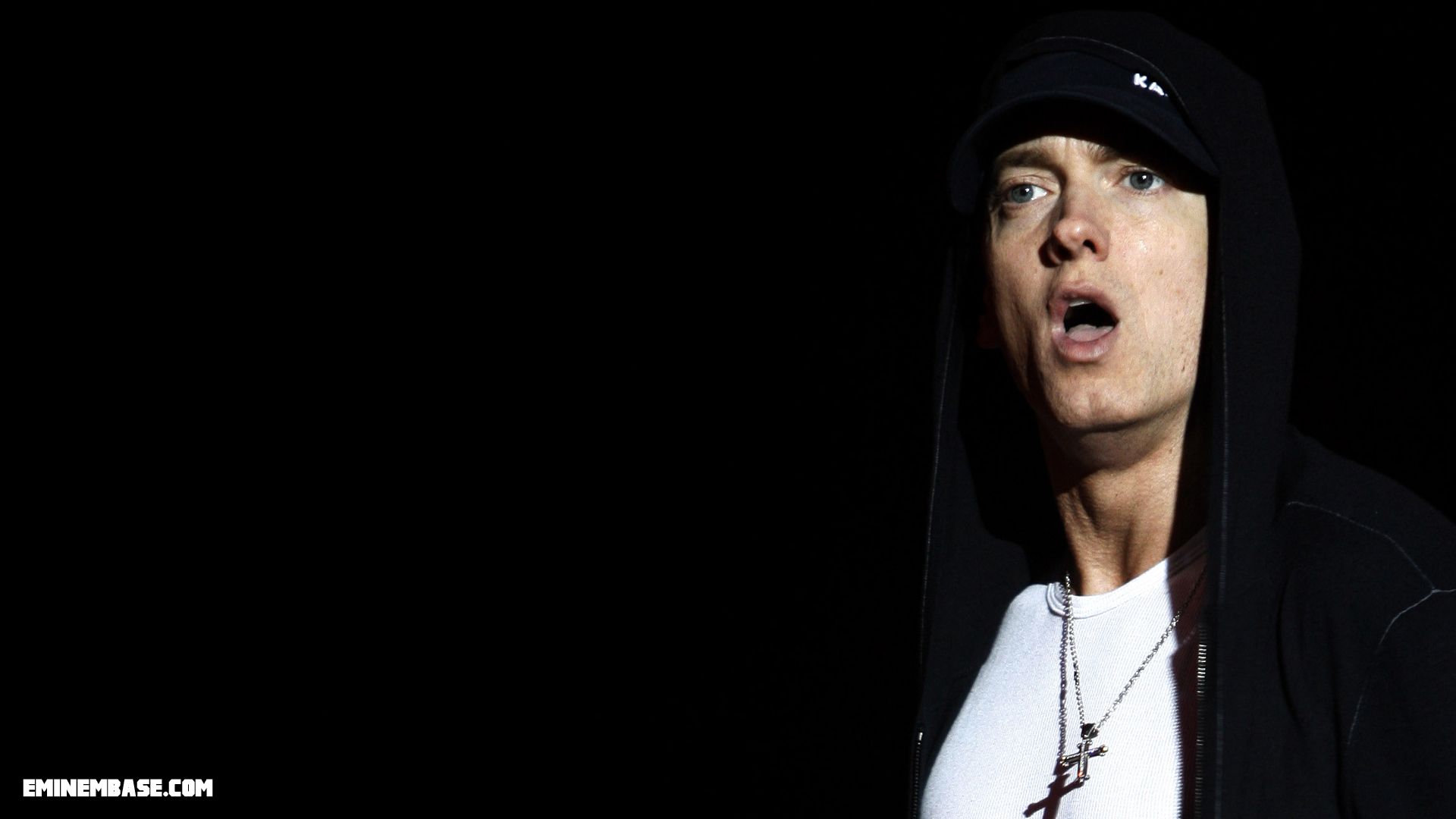 Eminem su sfondo nero, 1920x1080 Full HD 1080p, Laptop