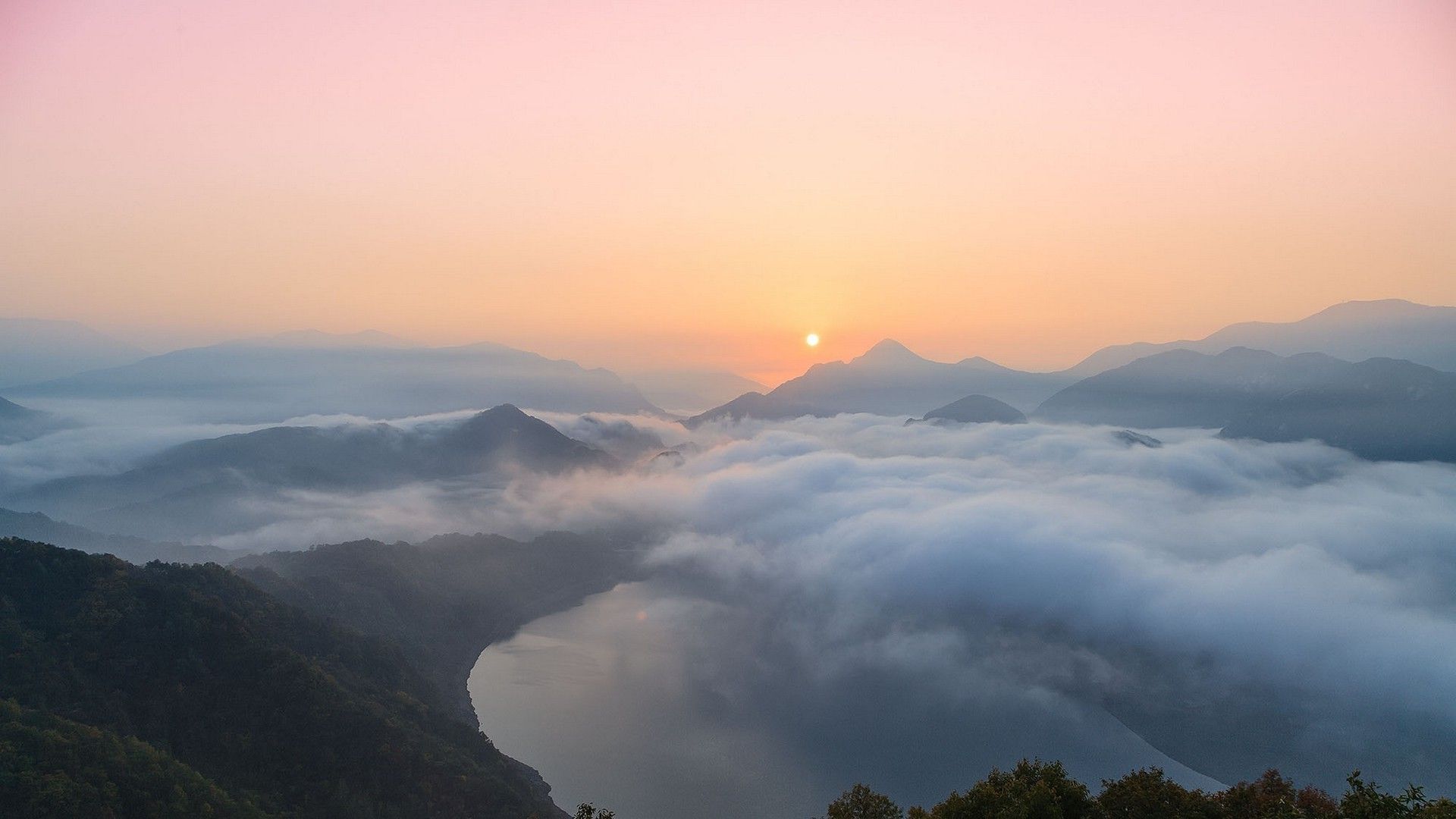 Alba su montagne nebbiose, 1920x1080 Full HD 1080p, PC Desktop