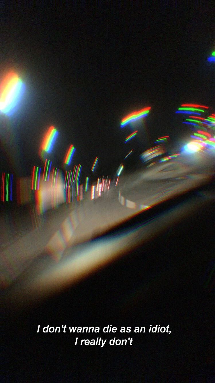 Strada notturna con riflessi arcobaleno, 750x1334 Full HD Verticale, iPhone