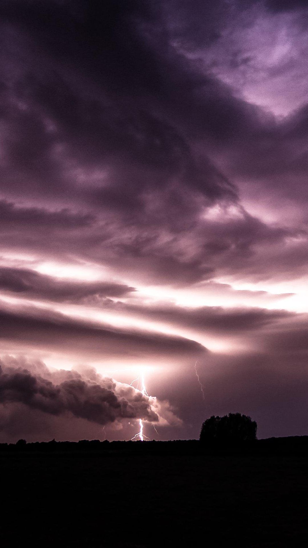 Nuvole viola con fulmine, 1080x1920 Full HD Verticale, Samsung Galaxy