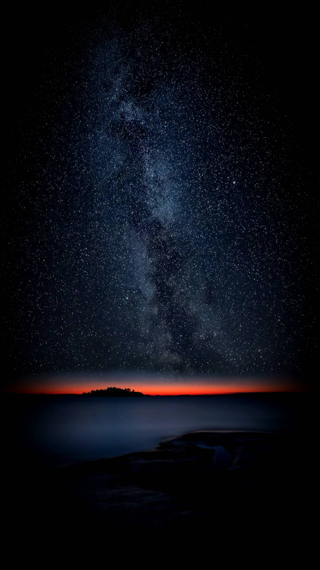 Cielo stellato notturno con orizzonte rosso, 1080x1920 Verticale, Mobile