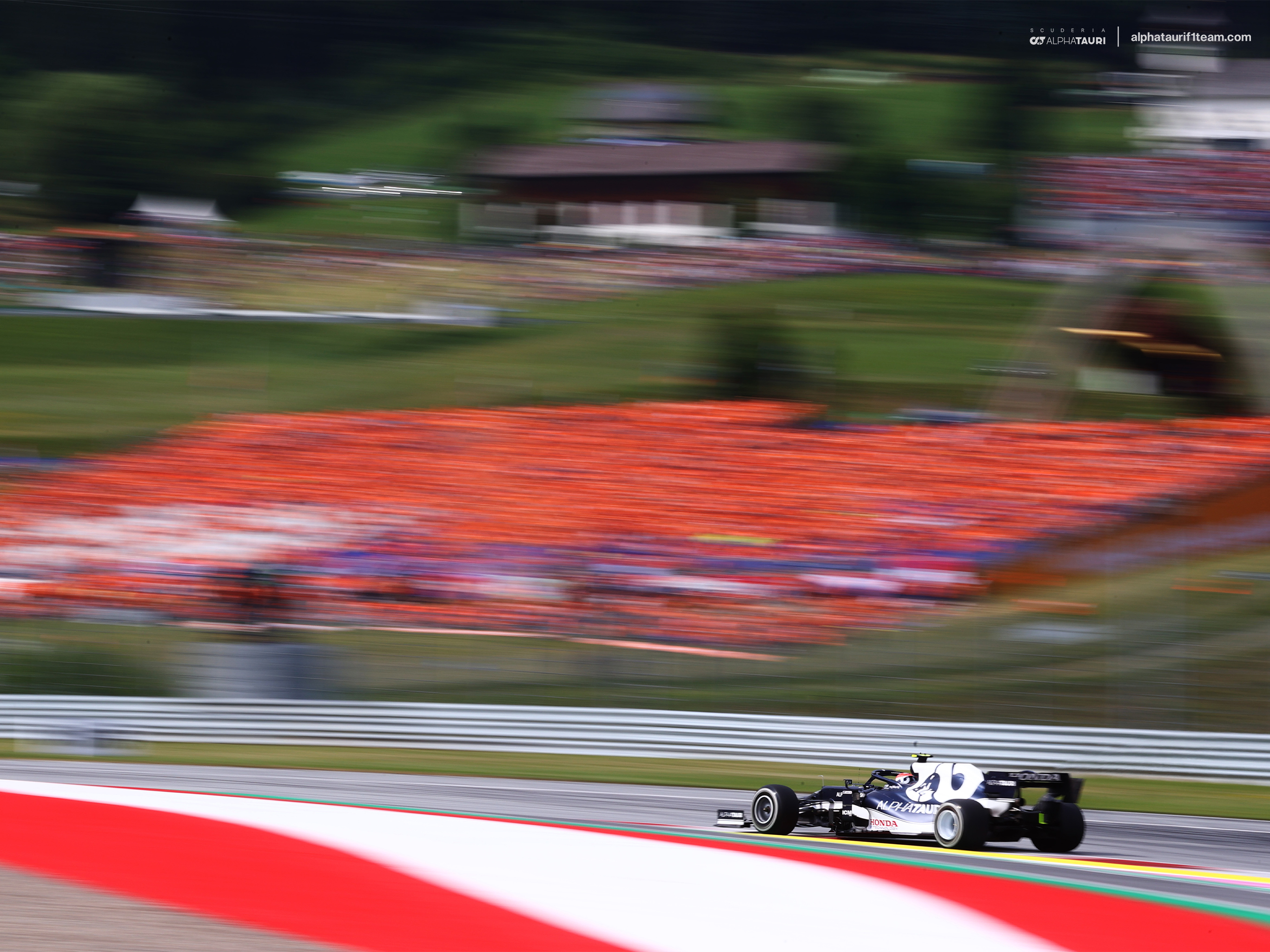 Auto F1 AlphaTauri in pista, 2732x2048 WQXGA, PC