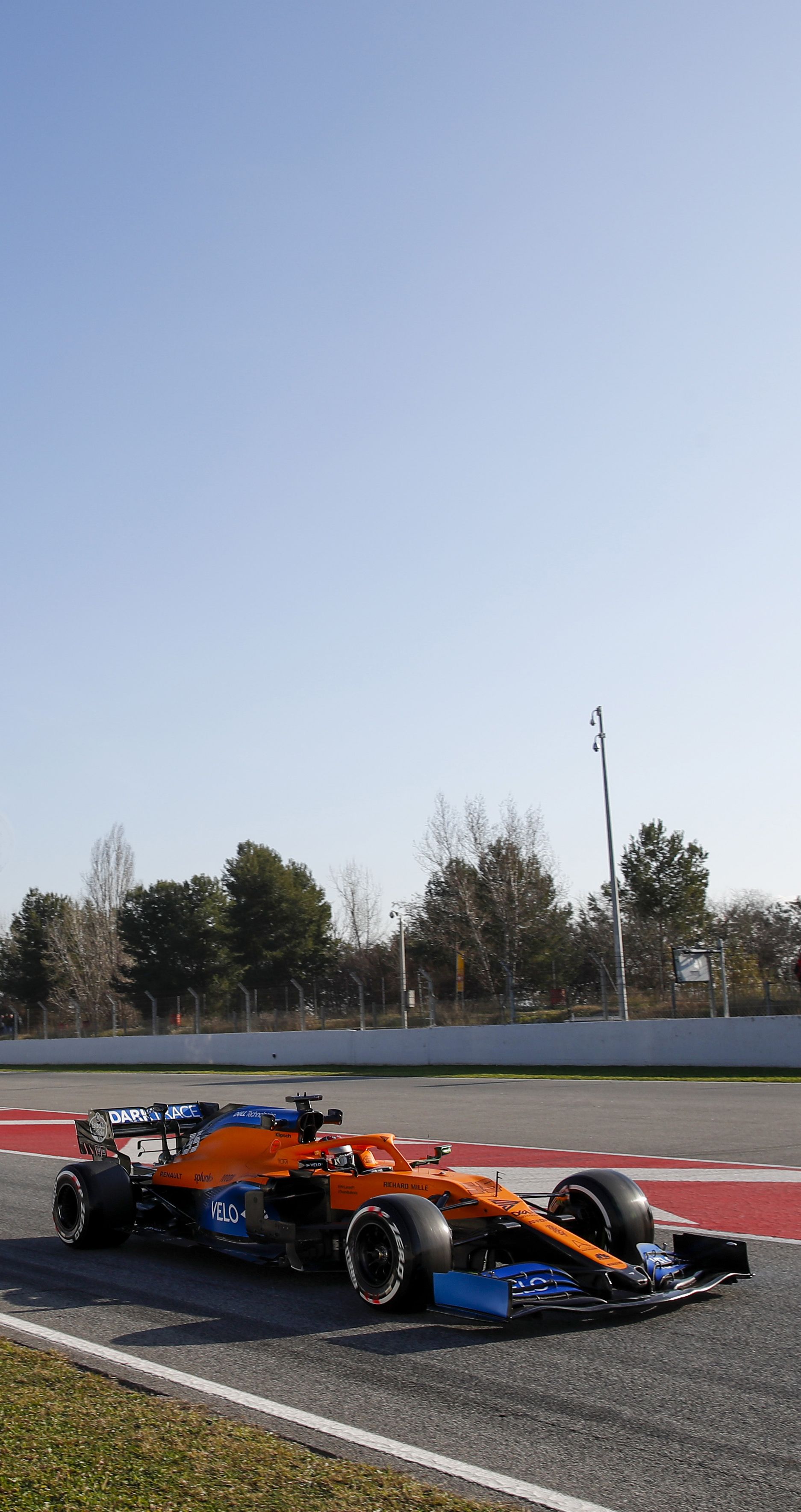 Auto F1 McLaren arancione, 1874x3537 Verticale, Telefono