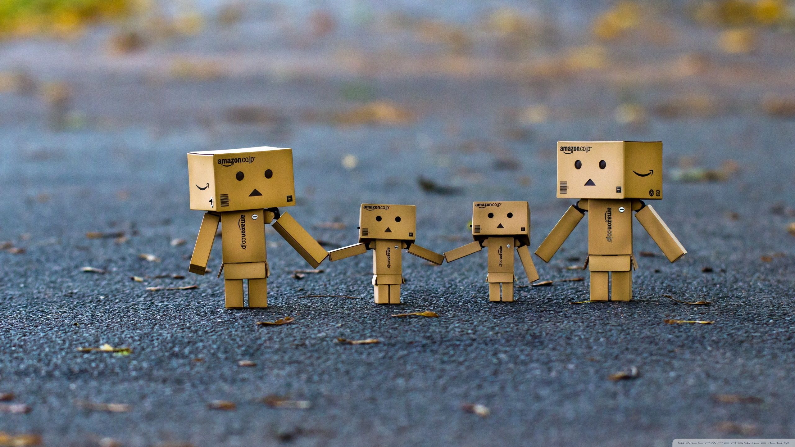 Famiglia di robot Danbo cartone, 2560x1440 2K QHD, PC