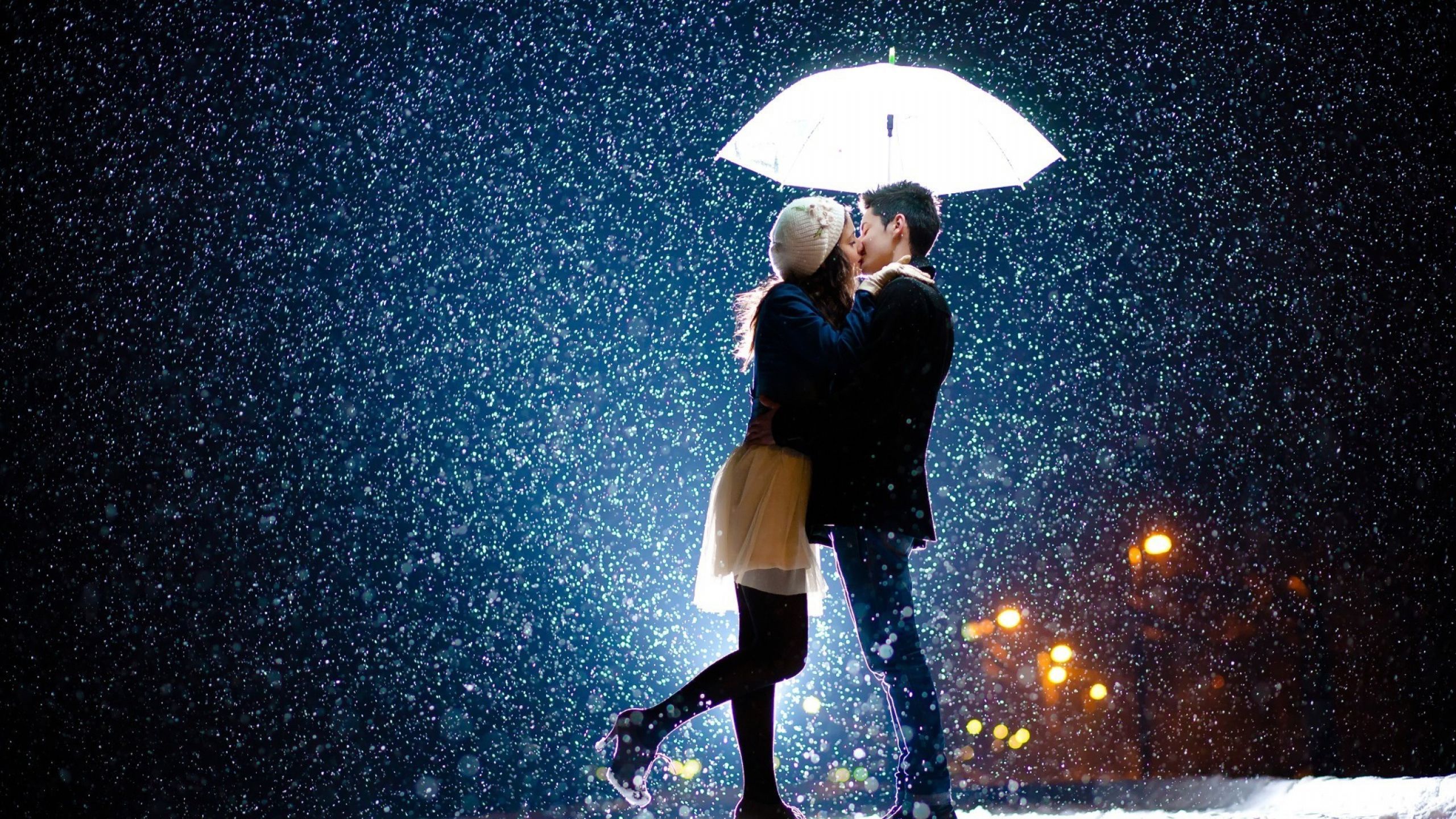 Coppia bacio ombrello neve, 2560x1440 1440p, Monitor Gaming