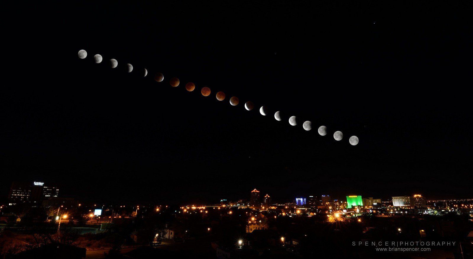 Fasi lunari sopra città notturna, 1600x877 HD Ready, Desktop