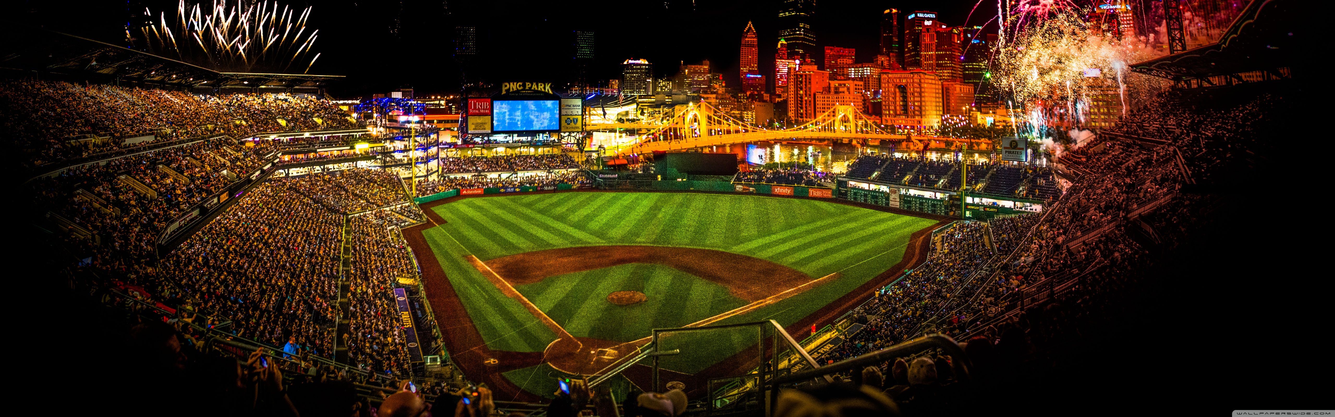 Stadio baseball notturno con fuochi artificio, 5120x1600 21:9, Smart TV 4K