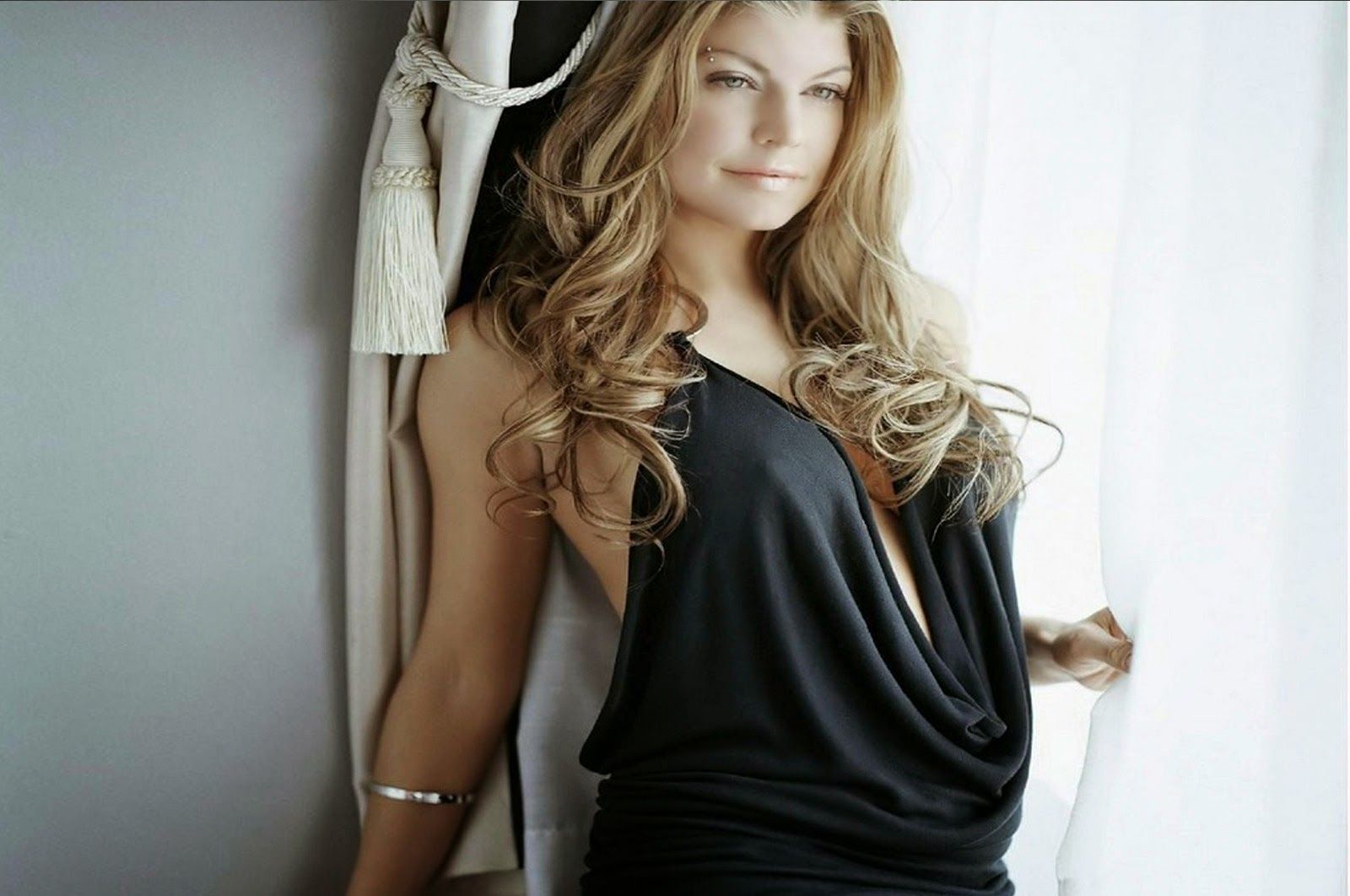 Donna capelli rossi voluminosi, 1920x1080 Full HD, PC Desktop
