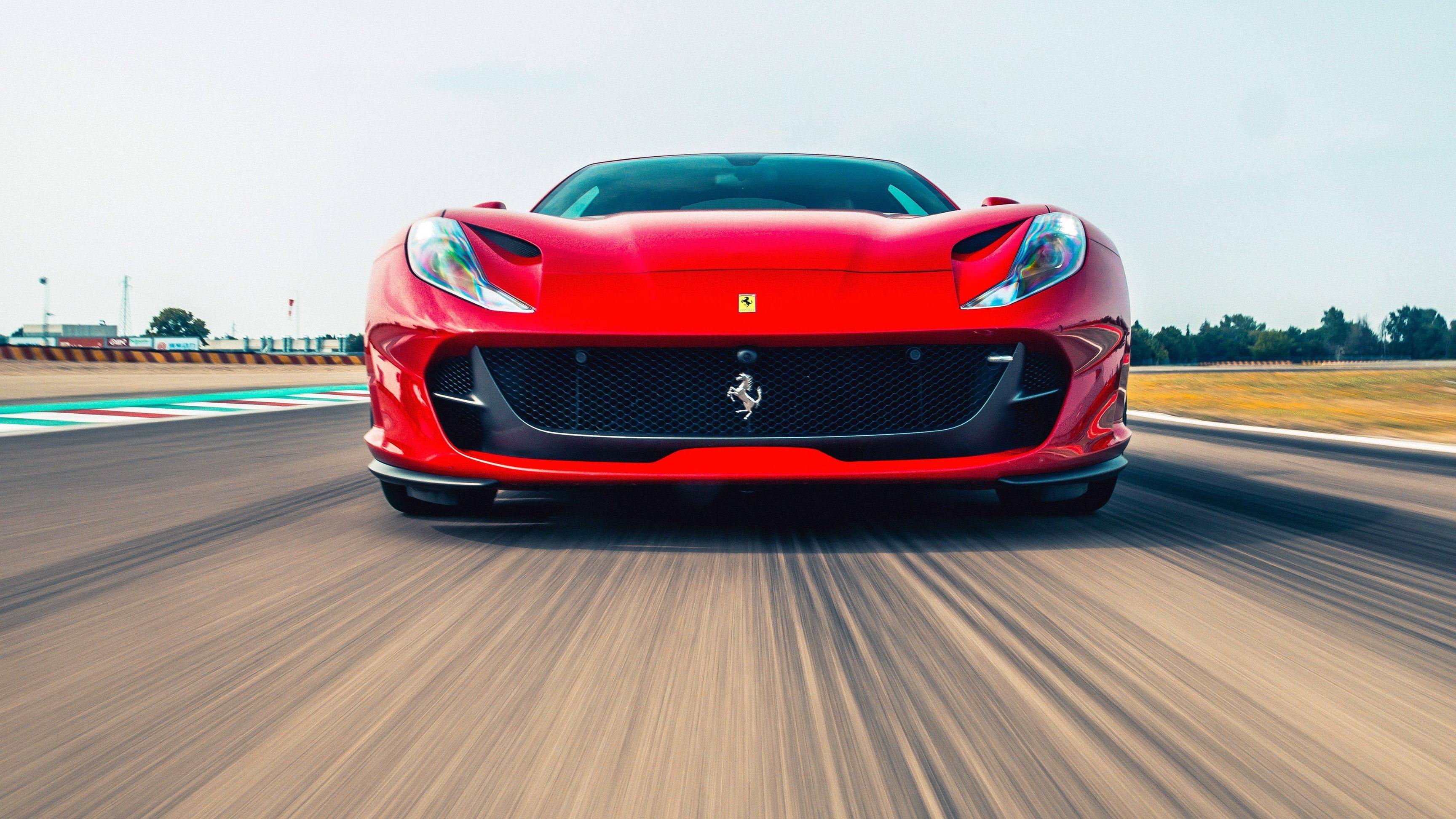Ferrari rossa in pista, 3456x1944 WQXGA, Desktop