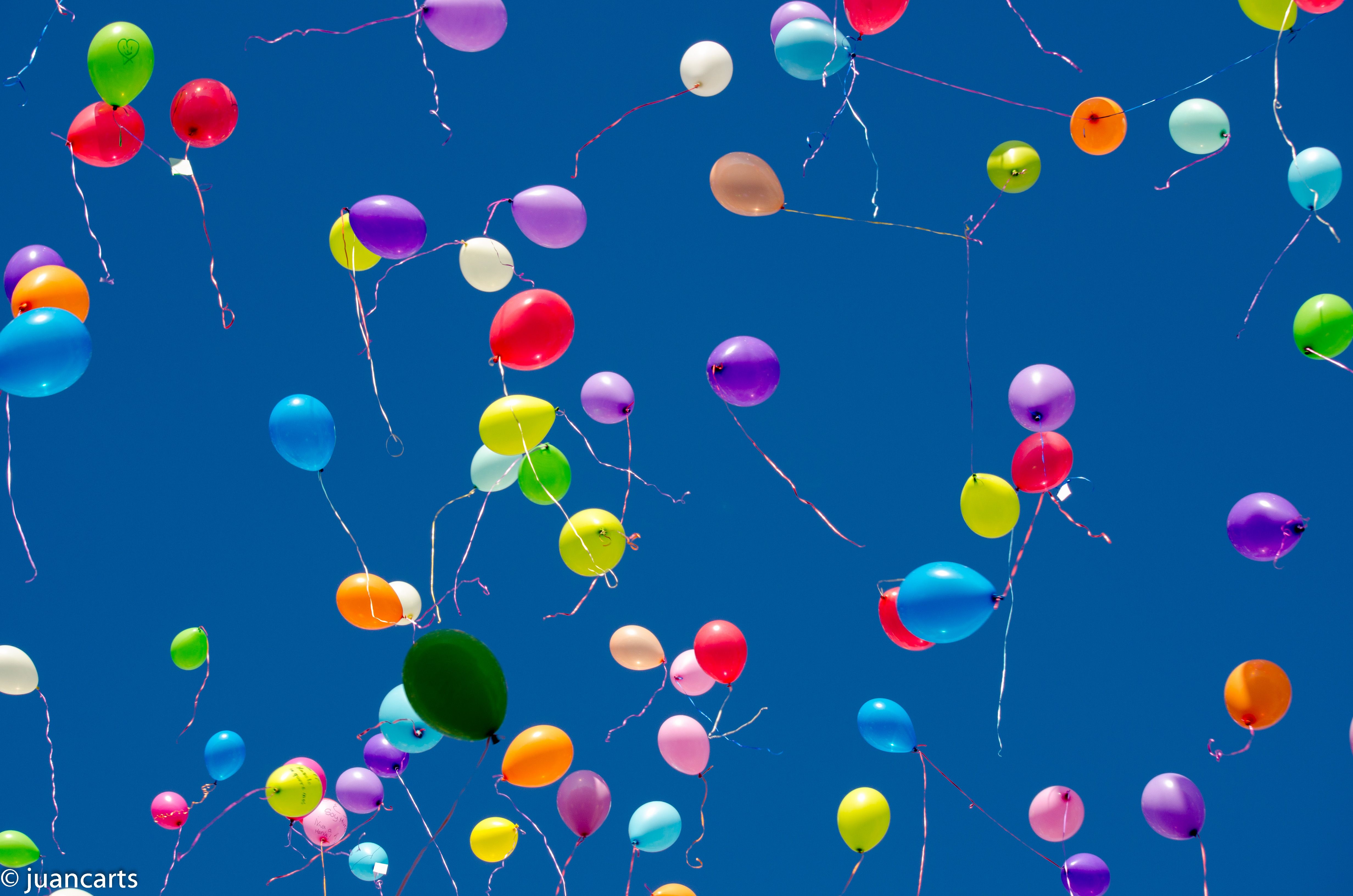 Palloncini colorati cielo blu, 4928x3264 4K Ultra HD, Monitor 4K