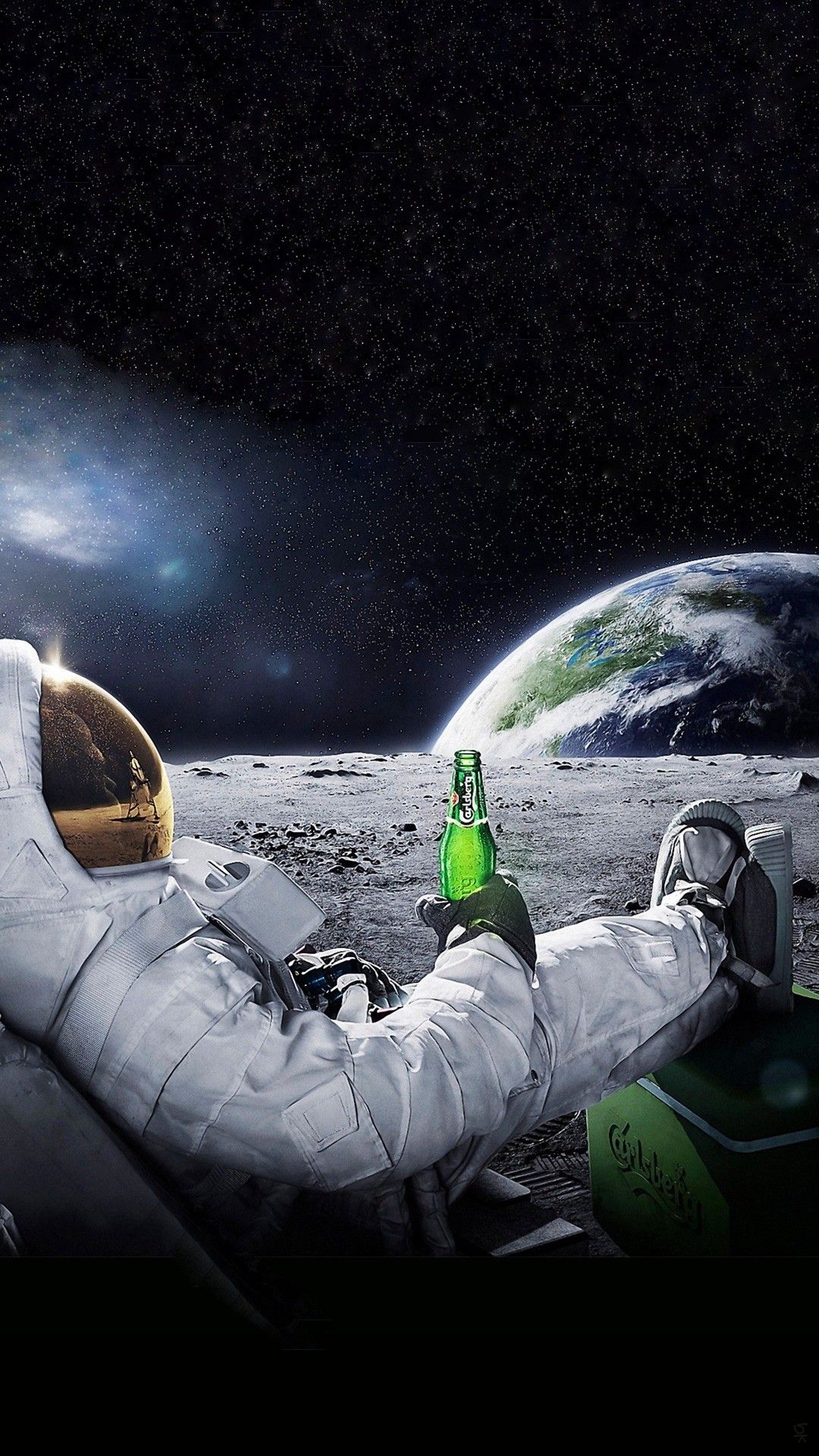 Astronauta con birra sulla luna, 1080x1920 Full HD Verticale, iPhone