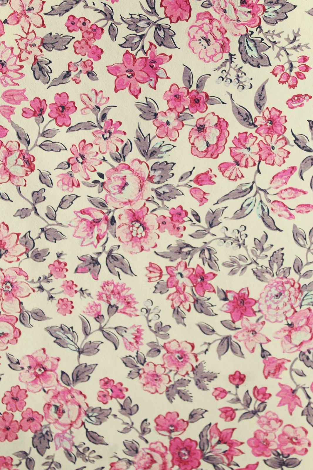 Fiori rosa vintage su crema, 1066x1600 Verticale, Mobile