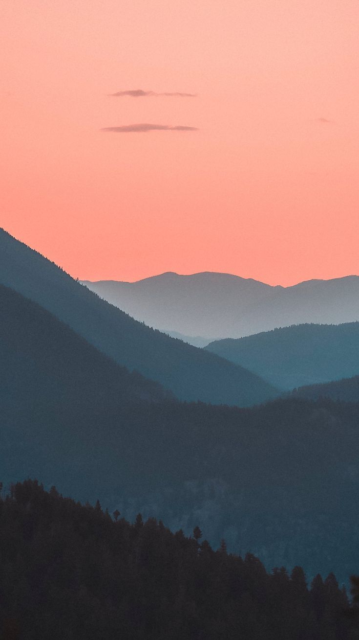 Montagne al tramonto stile Firewatch, 735x1308 Verticale, Mobile