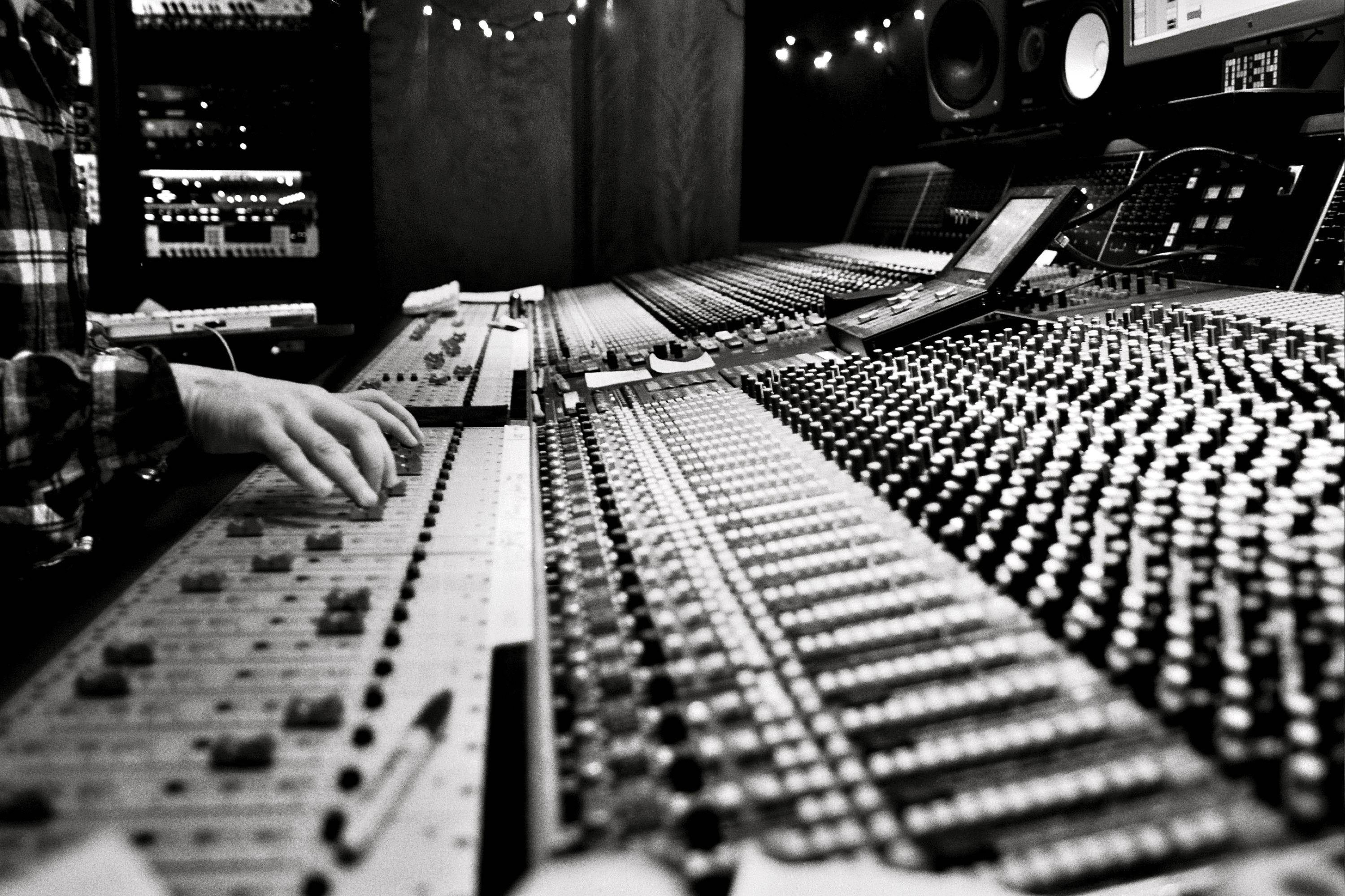 Mixer audio studio registrazione, 3000x2000 WQXGA, Lenovo Legion