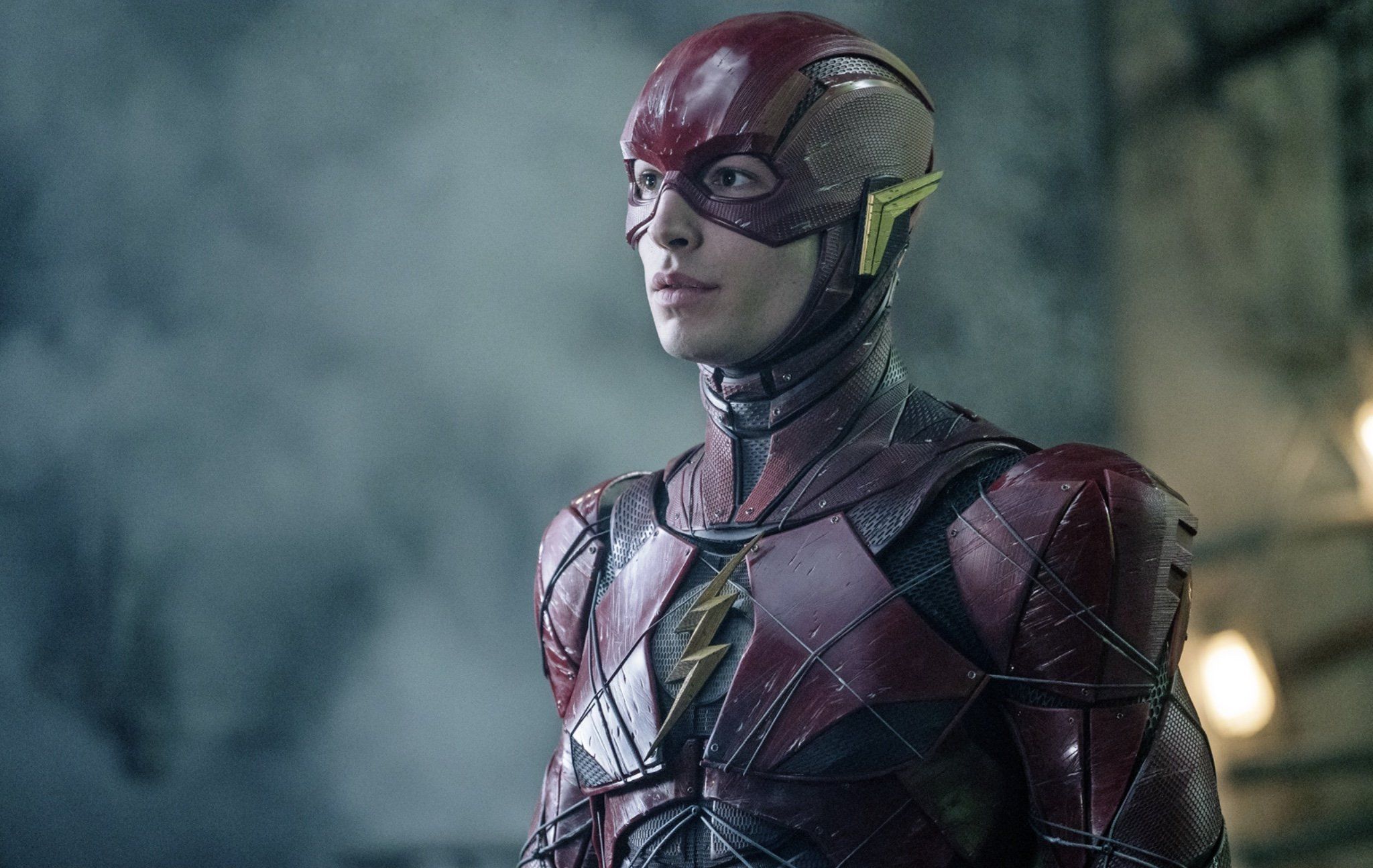 Flash Justice League costume, 2048x1296 2K, Desktop