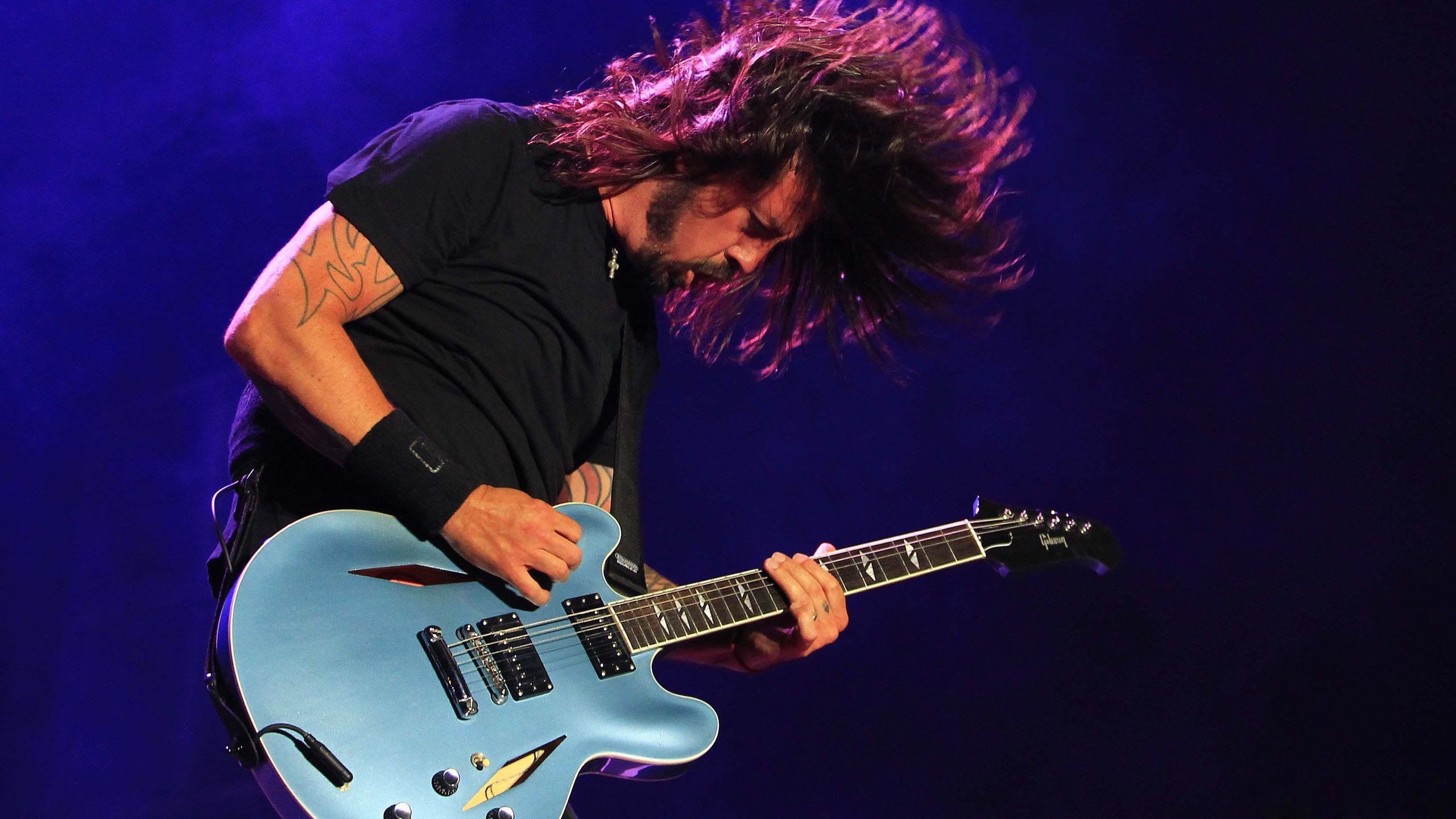 Chitarrista rock capelli lunghi, 2560x1440 1440p, Desktop